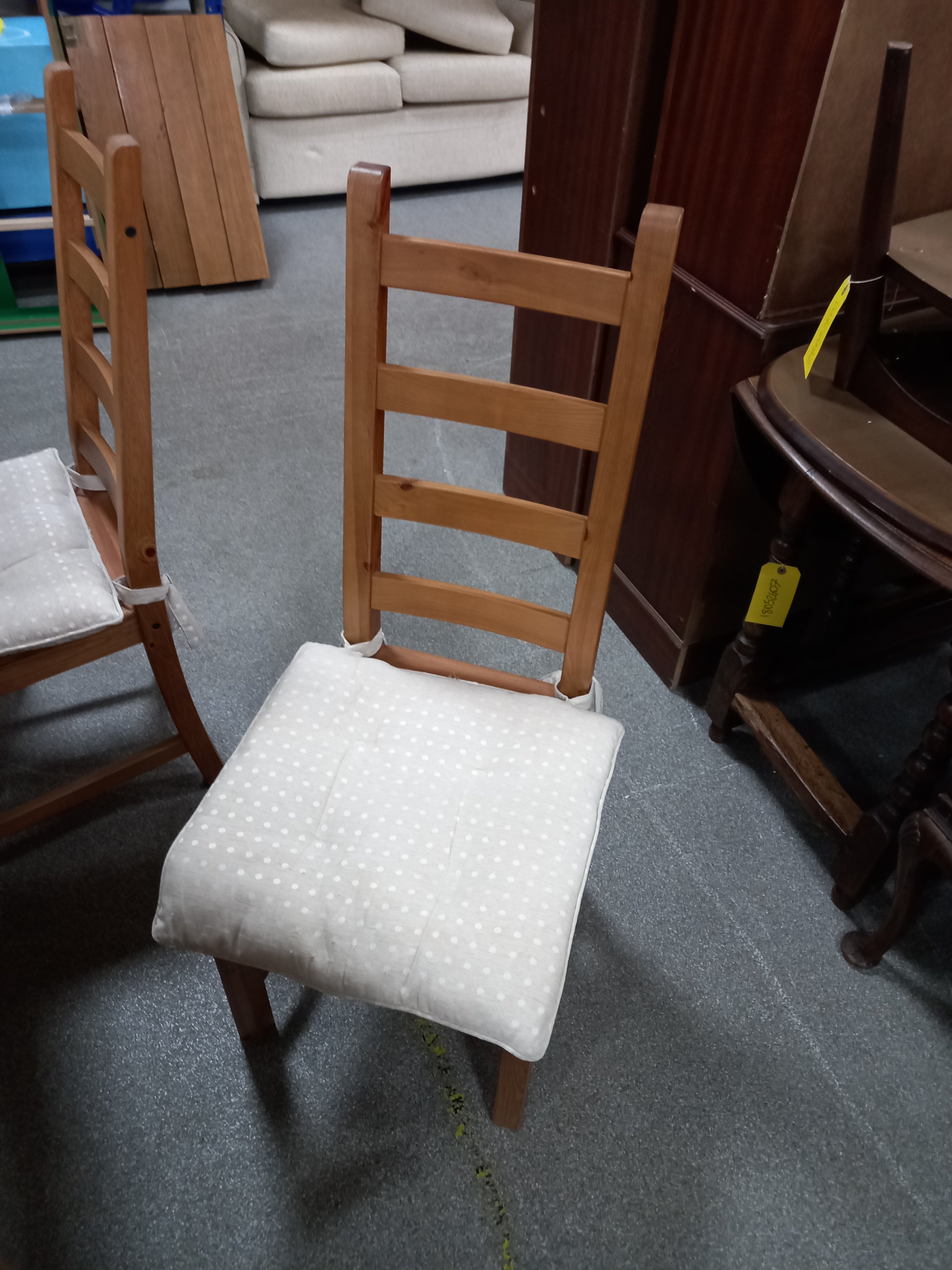 Pine Table And x6 Chairs 29062602