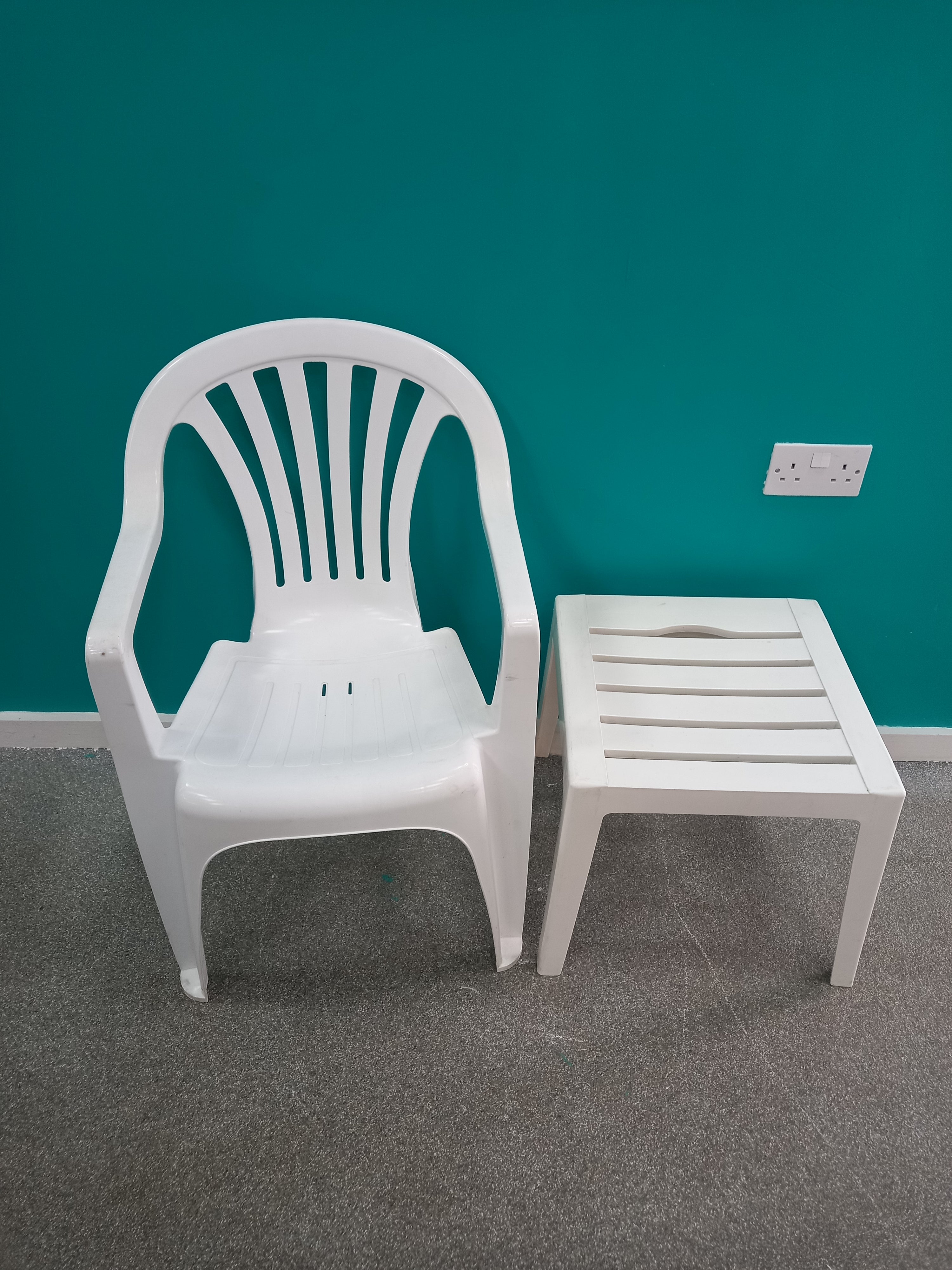 Garden Chair with Table (30032601)