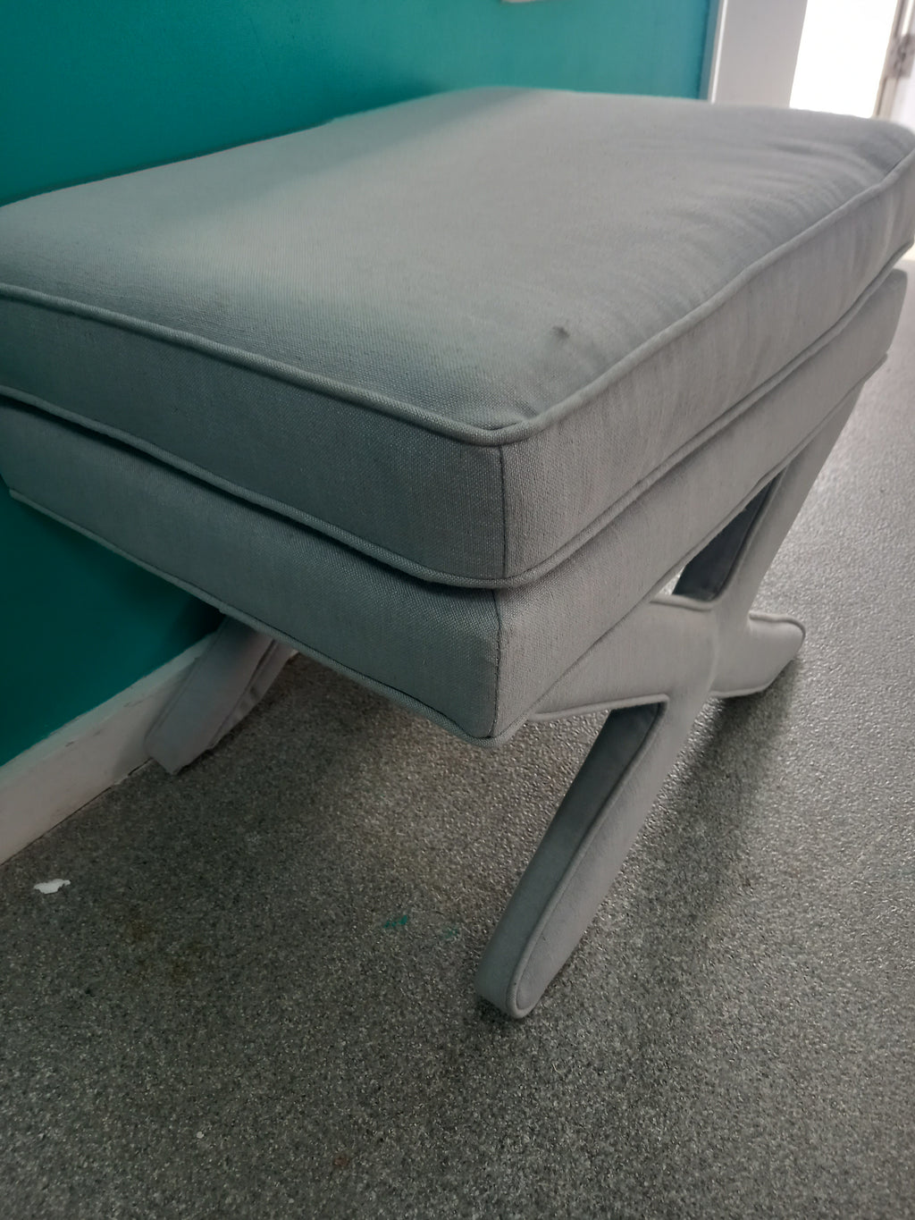 Footstool (25092603]