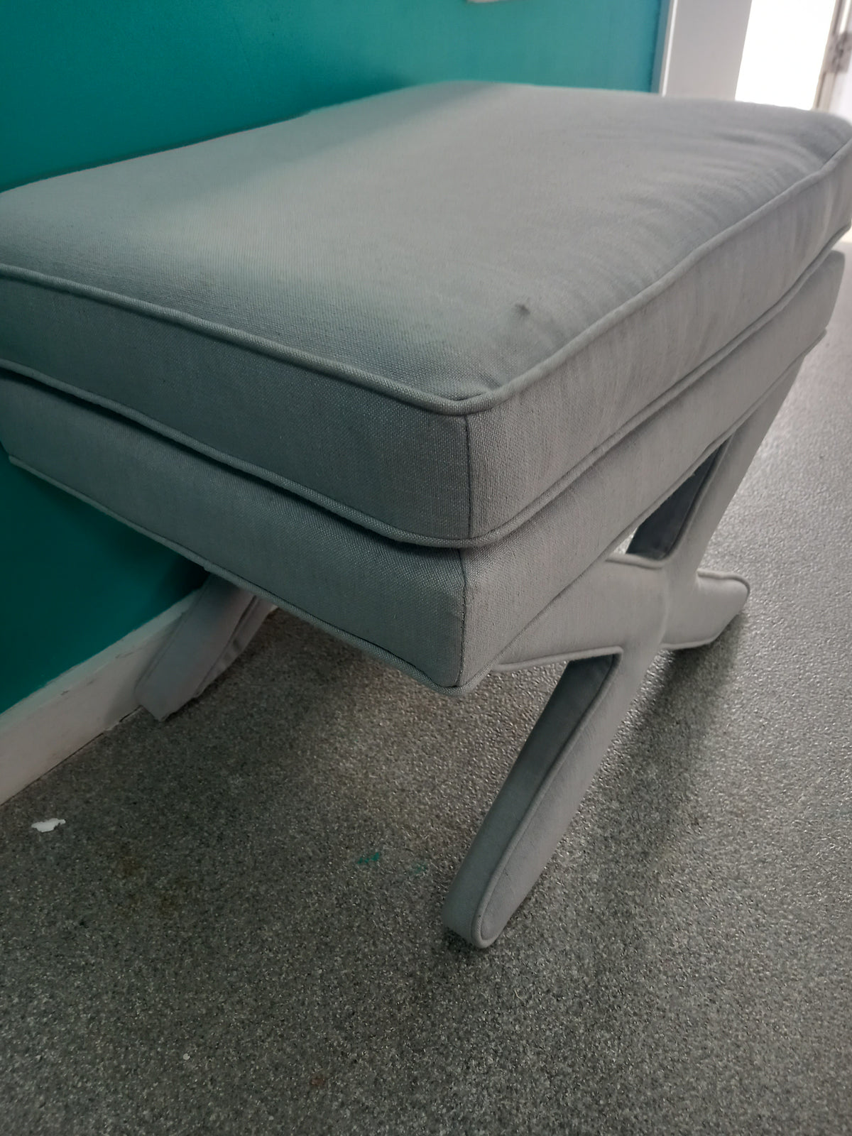 Footstool (25092603]