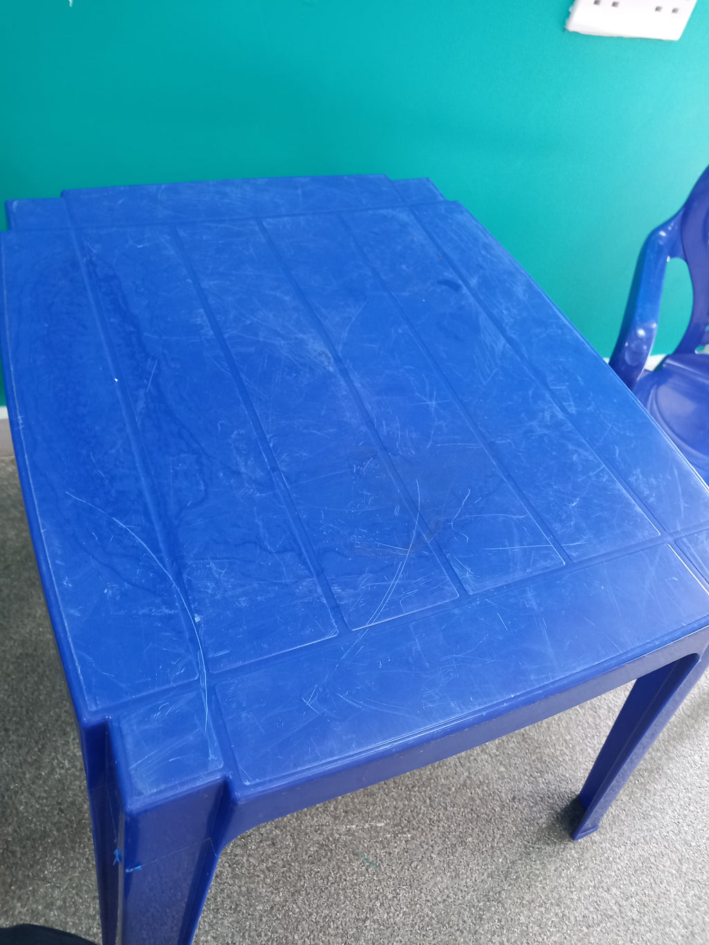 Kids Garden table and Chairs