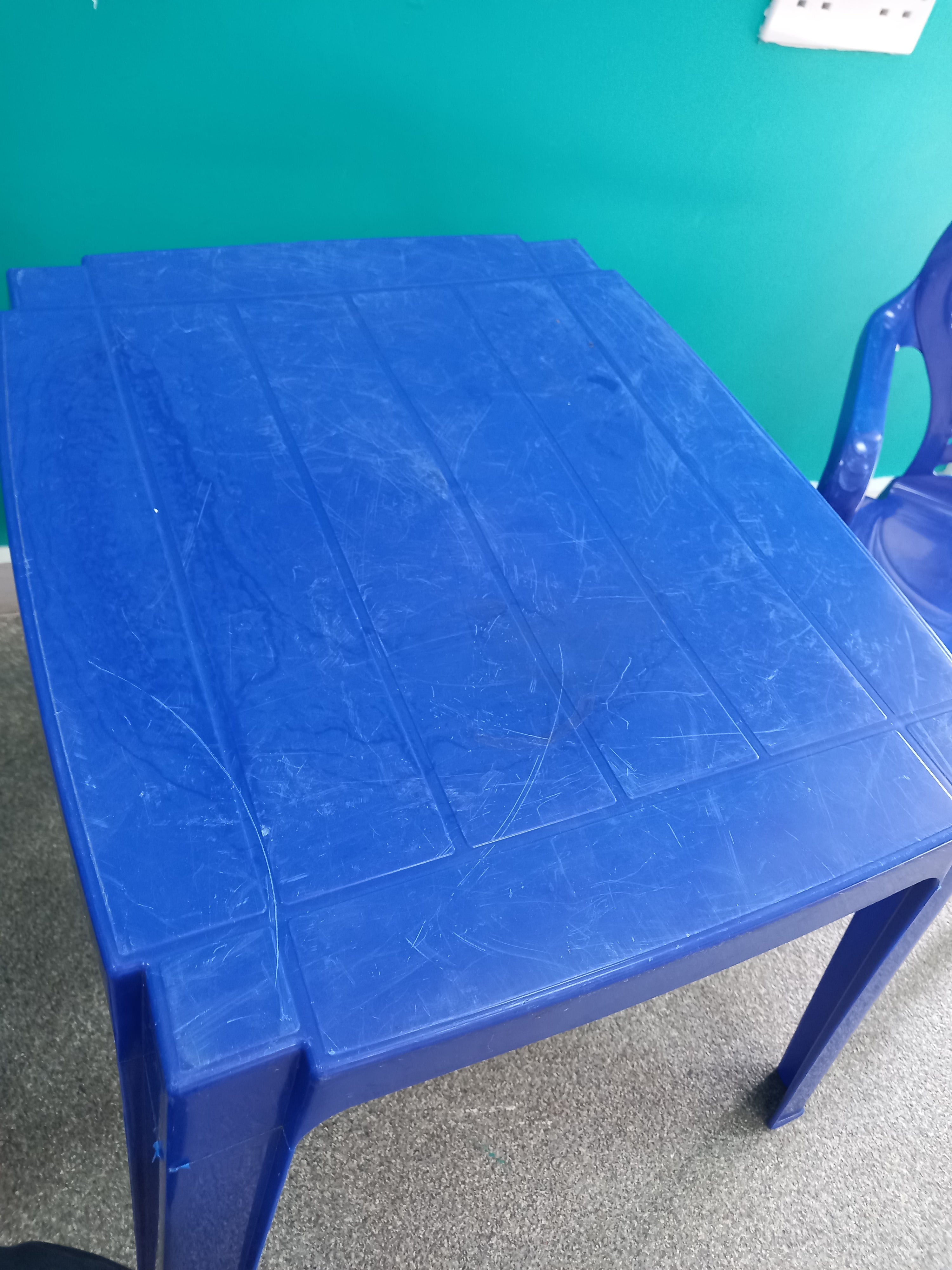 Kids Garden table and Chairs