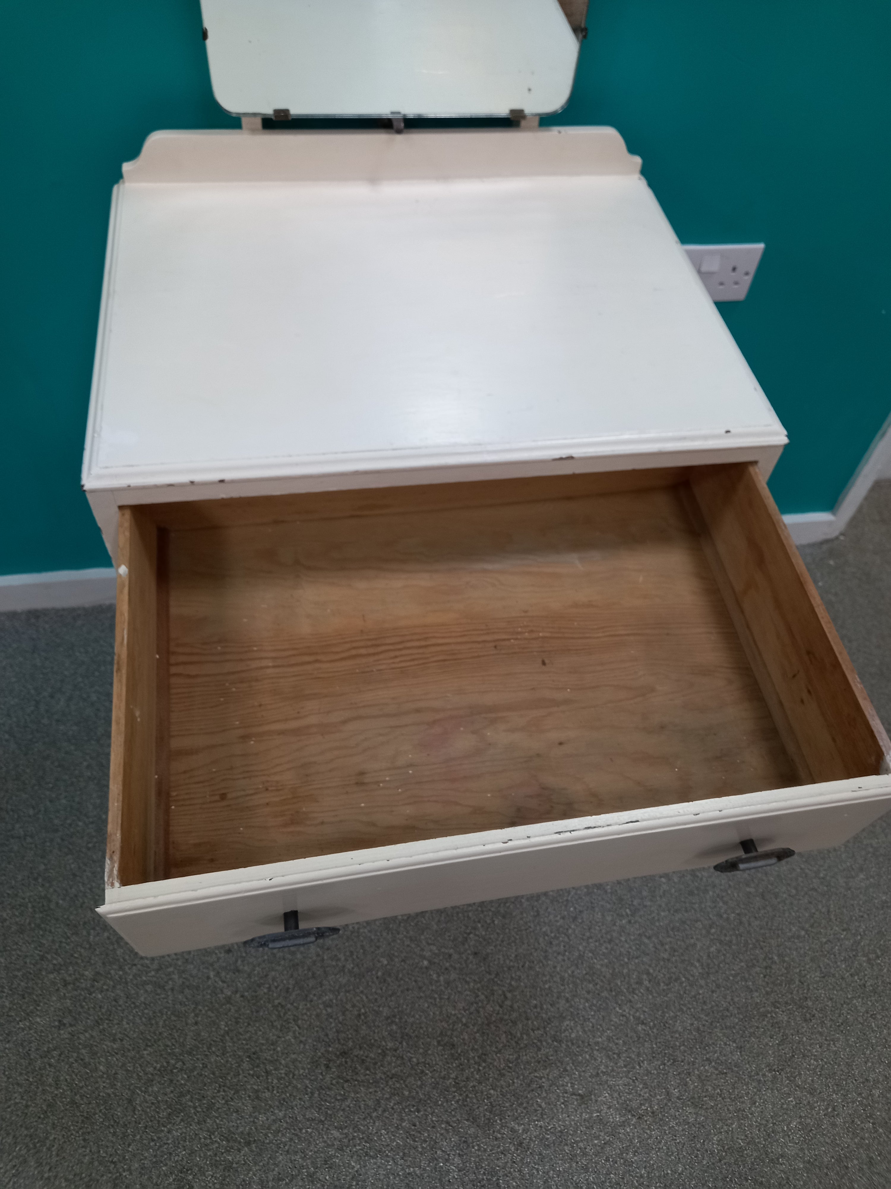 Dressing Table Project (16042604)