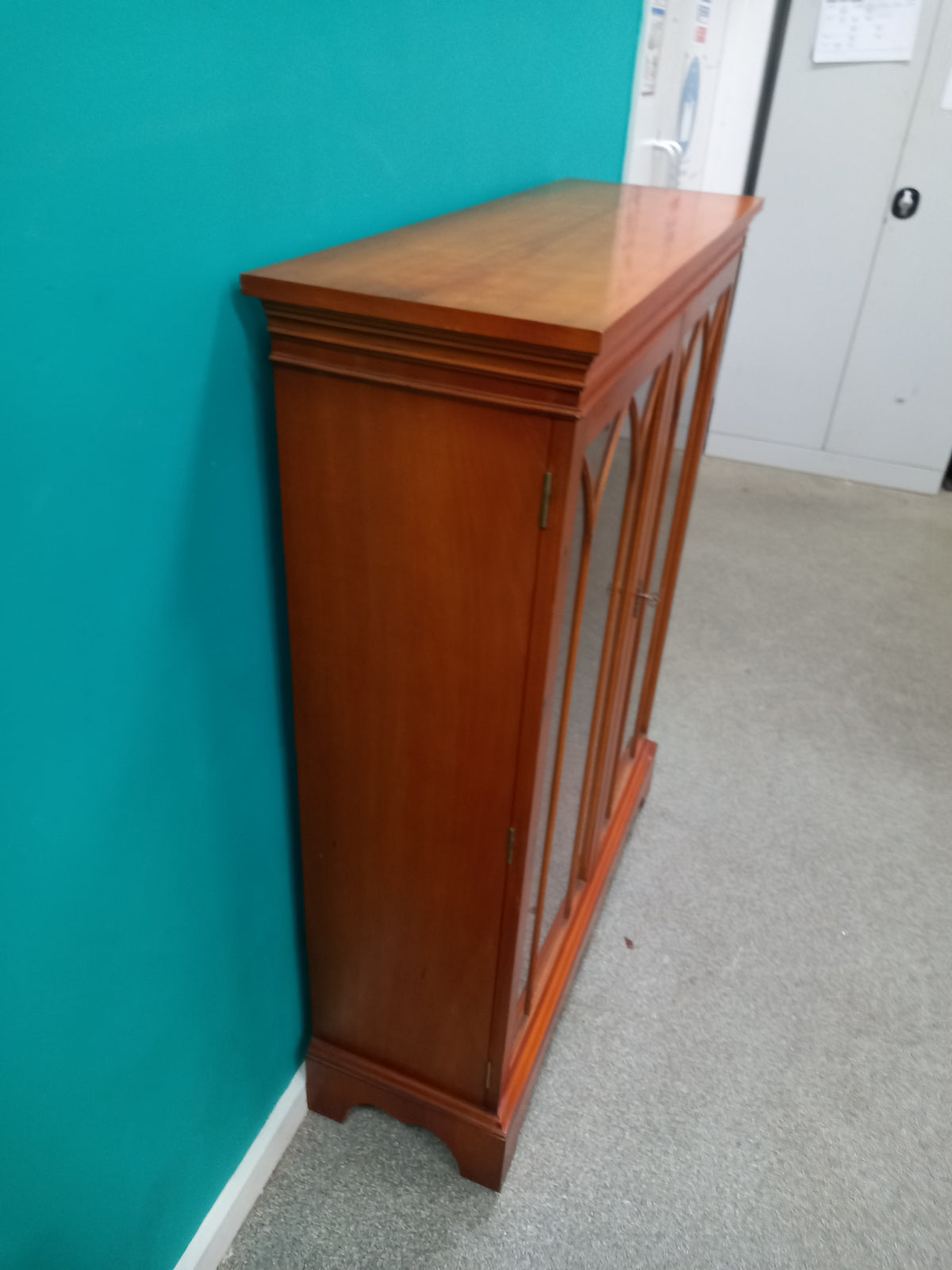 Display Cabinet (14092604)