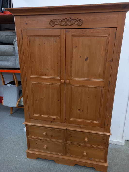 Very Large Wardrobe (18112501)