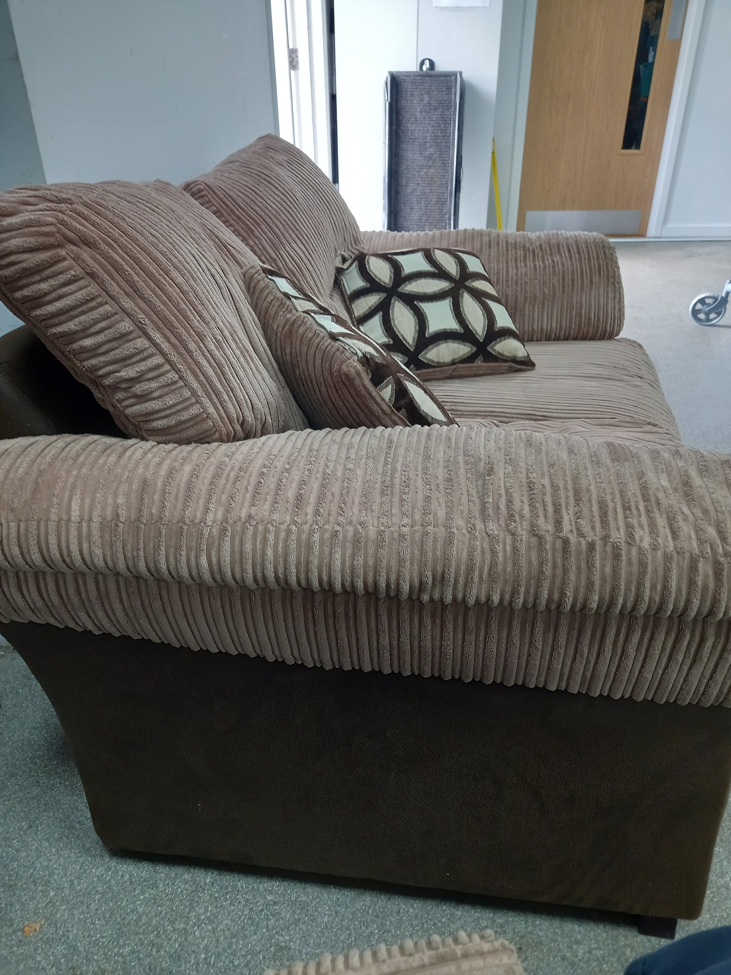 Sofa 3 piece Suite (231003)