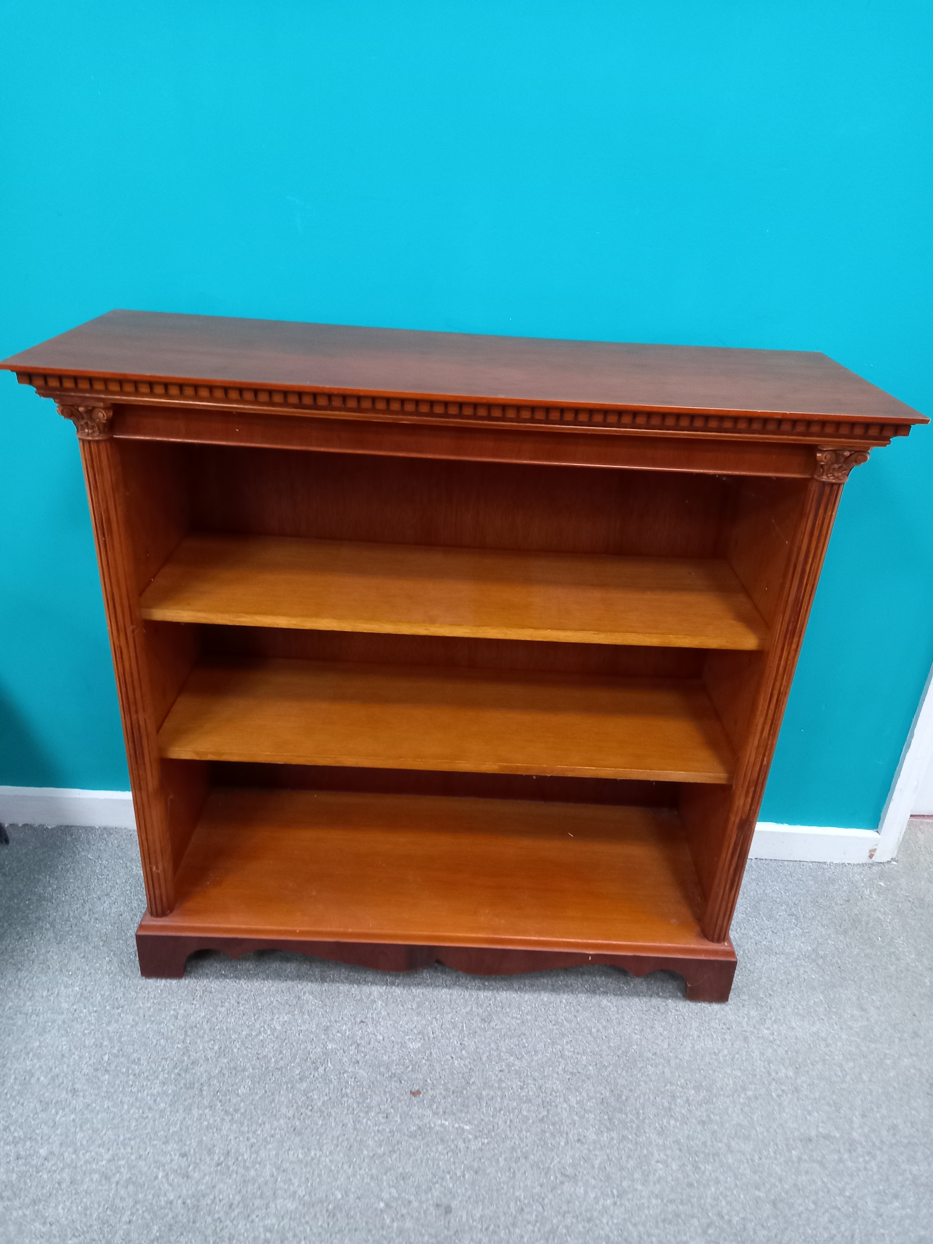 Bookshelf (07072603)
