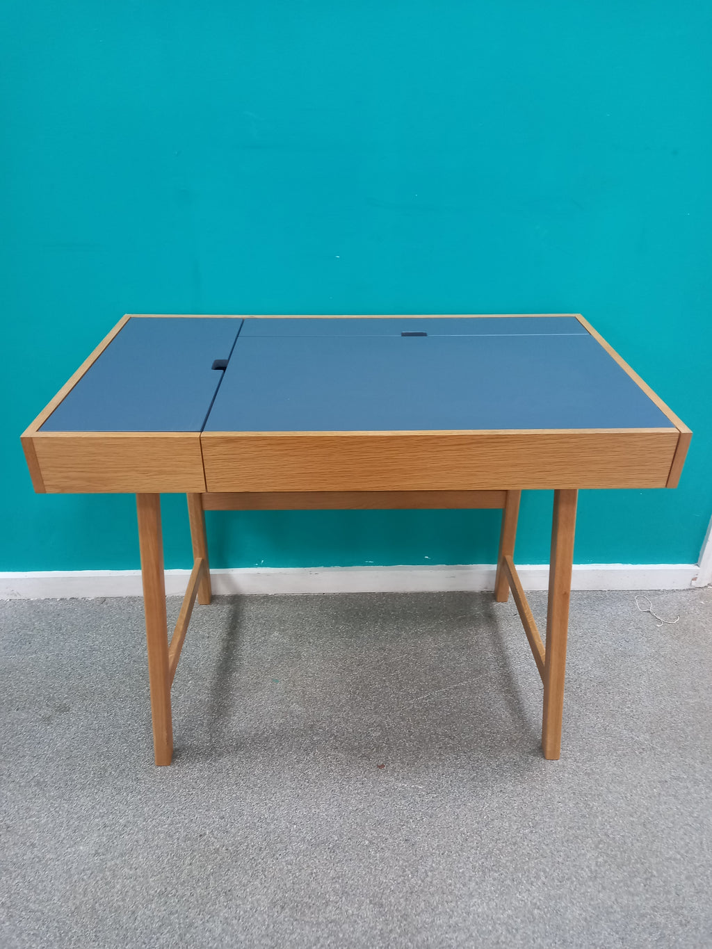 Desk 08072603