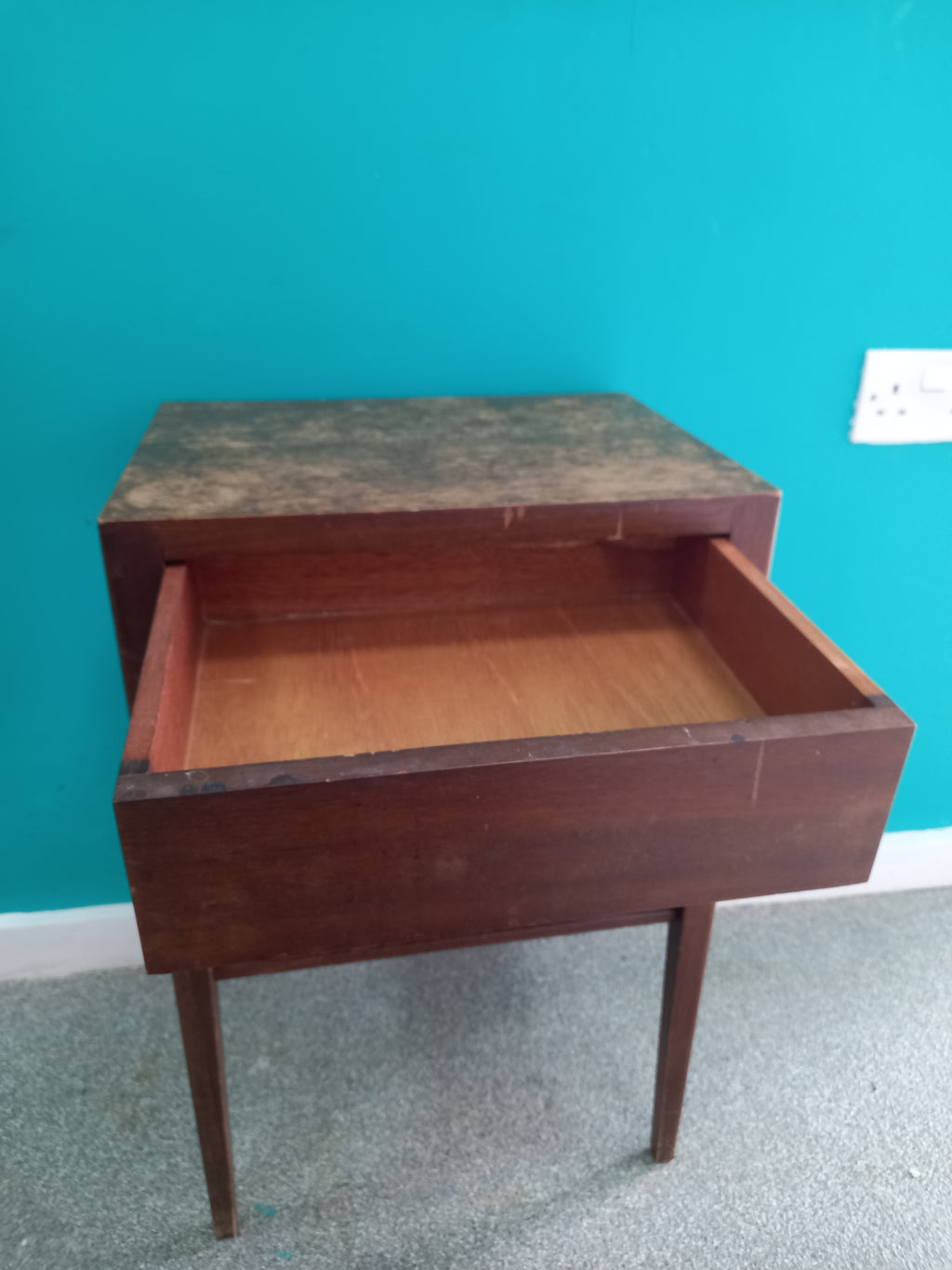 Project Bedside table (15062609)