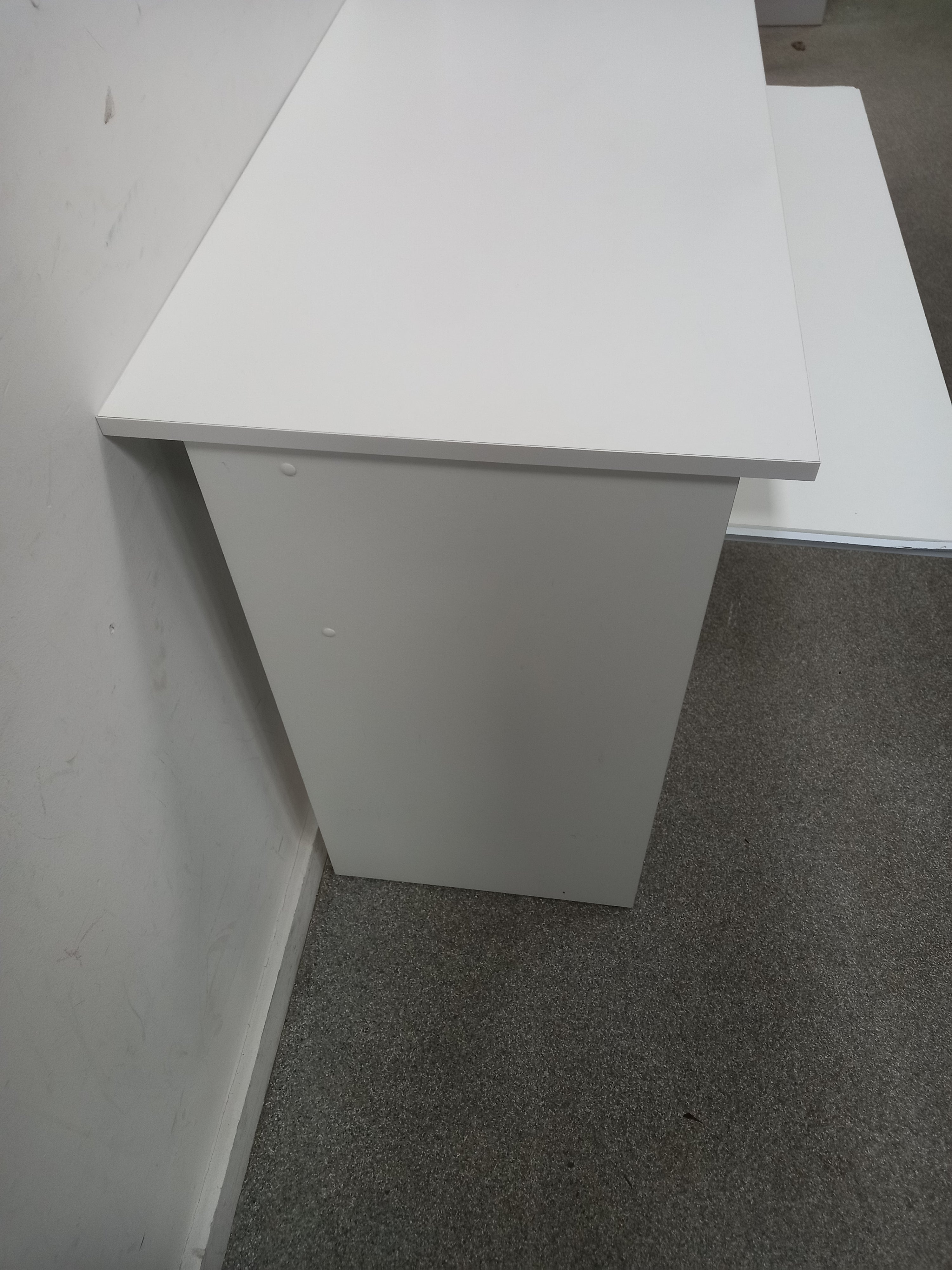 Small Desk (17122501)