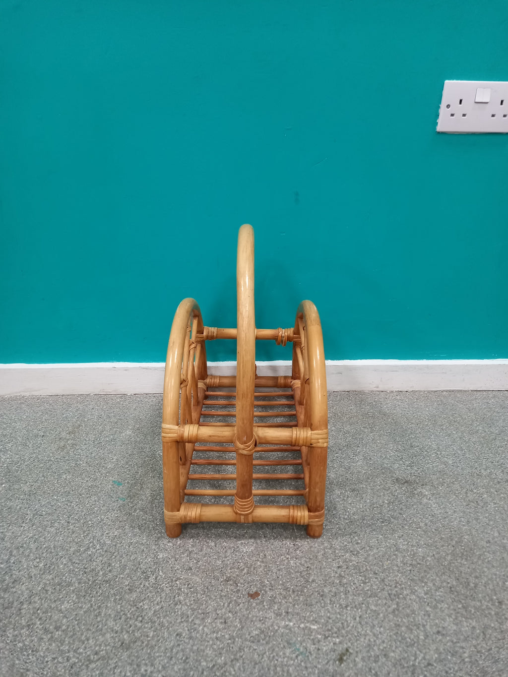 Magazine Rack (20072602)