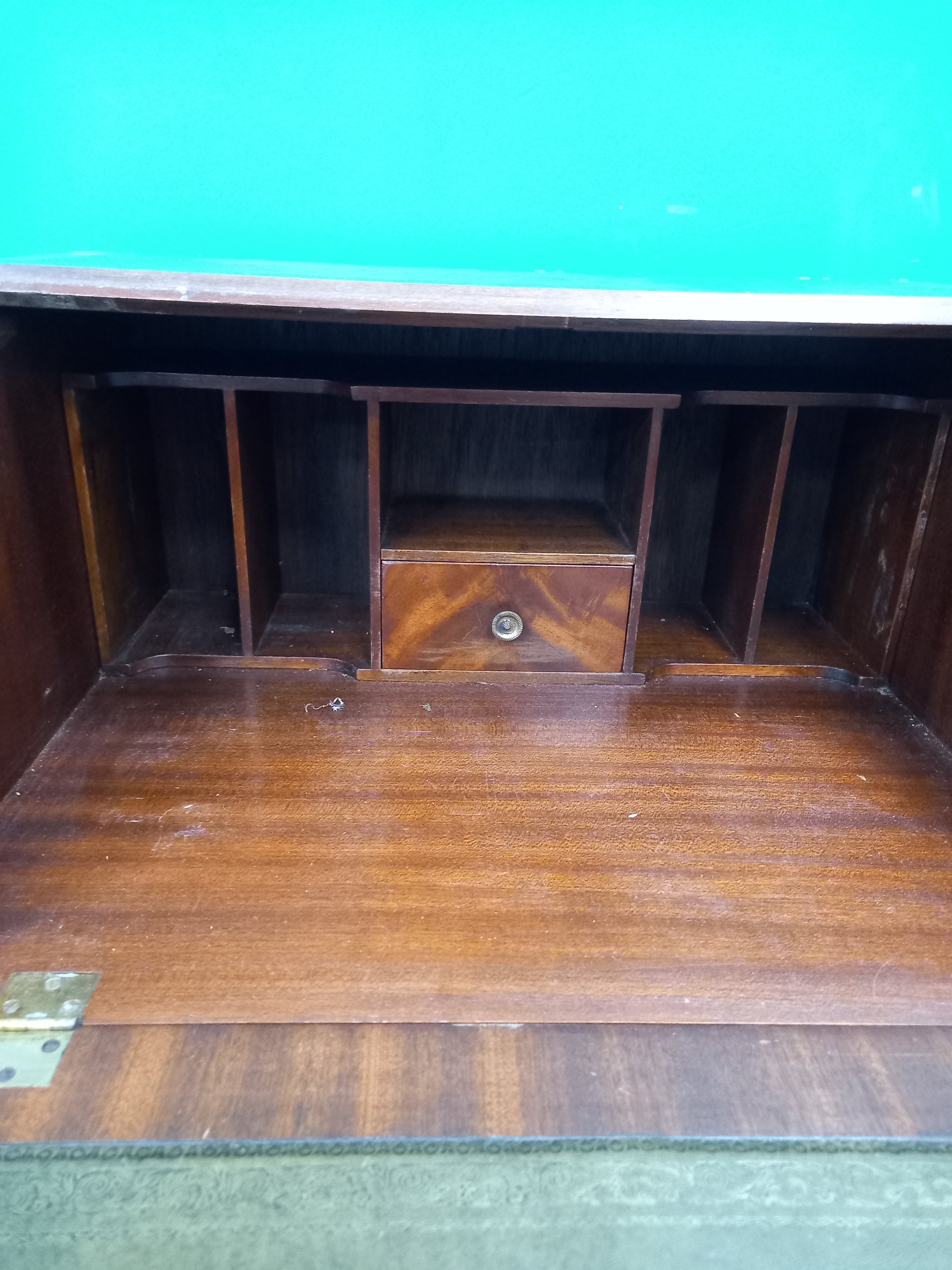 Bureau (18052605) GA:3931