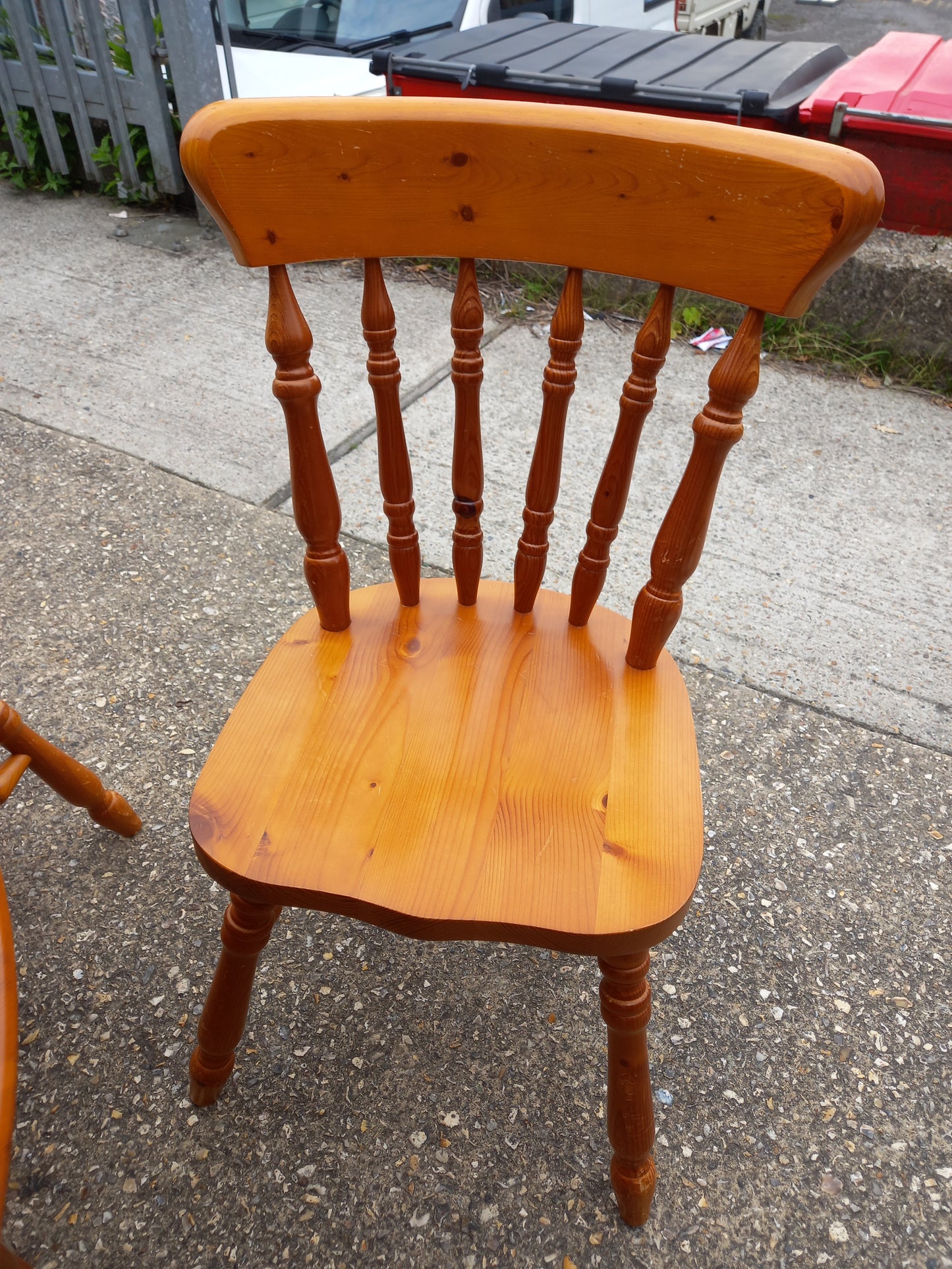 Table And Chairs (021003)