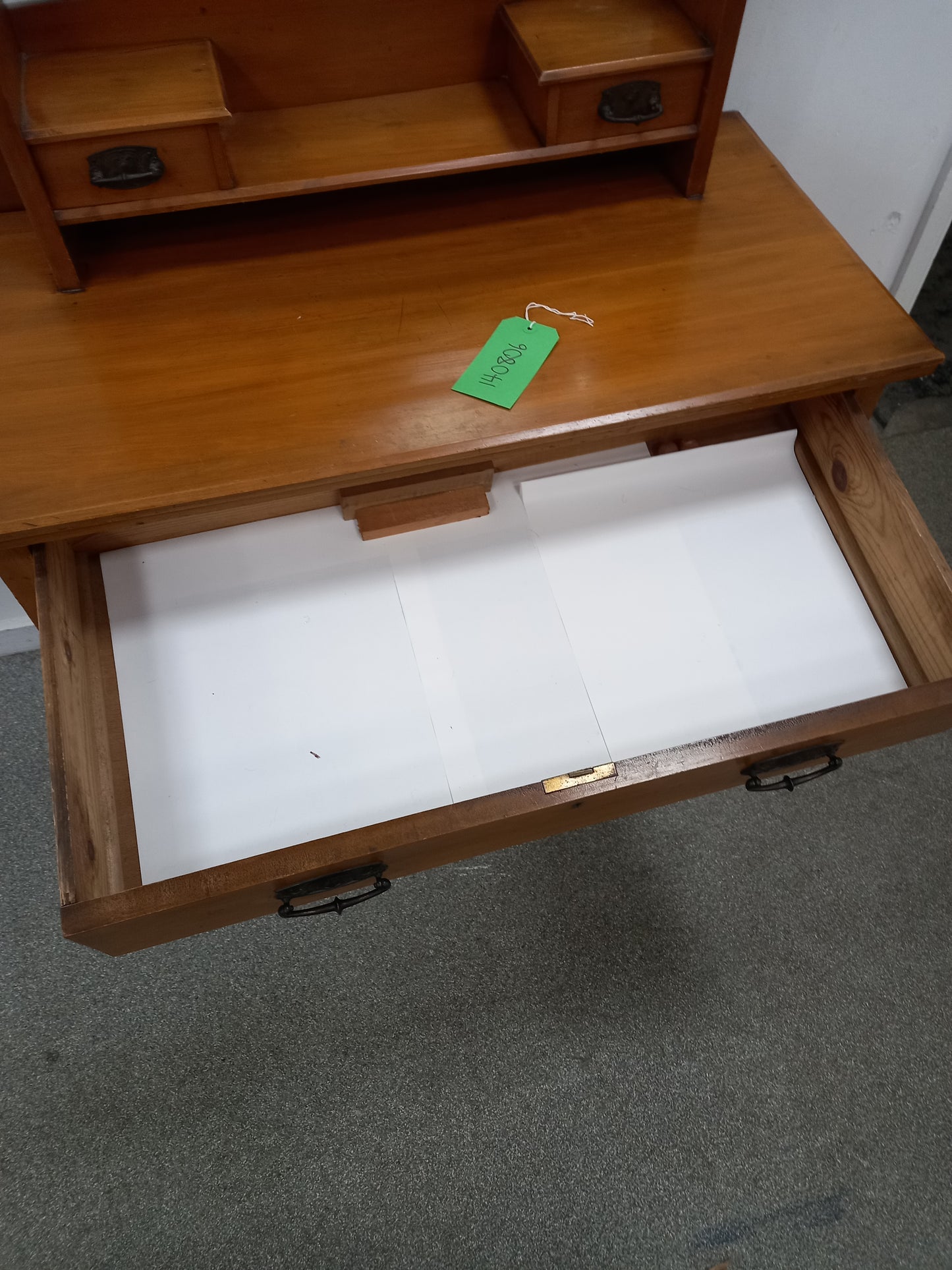 Vanity Dresser (140806)