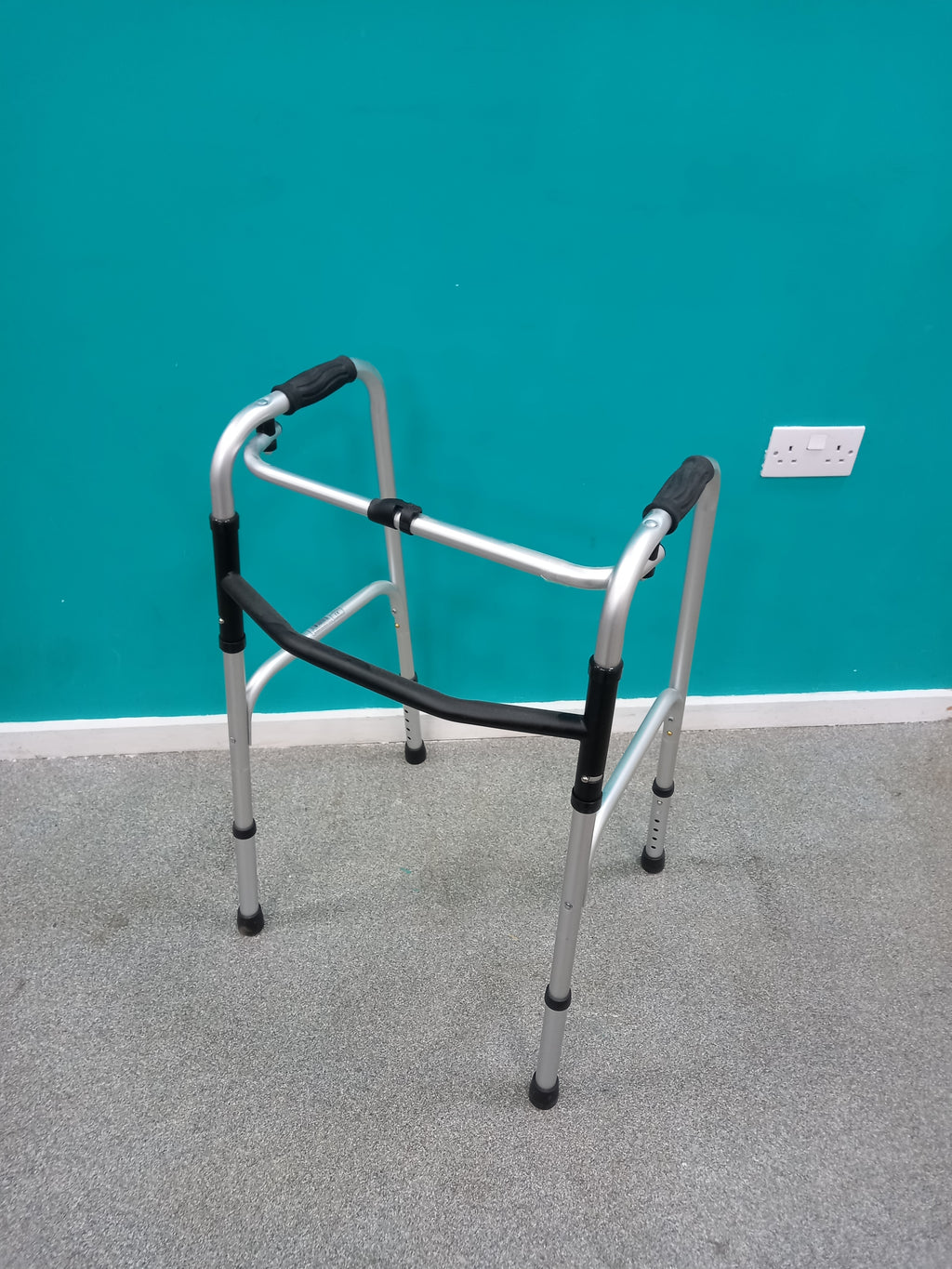 Folding Walking Frame (10082610)