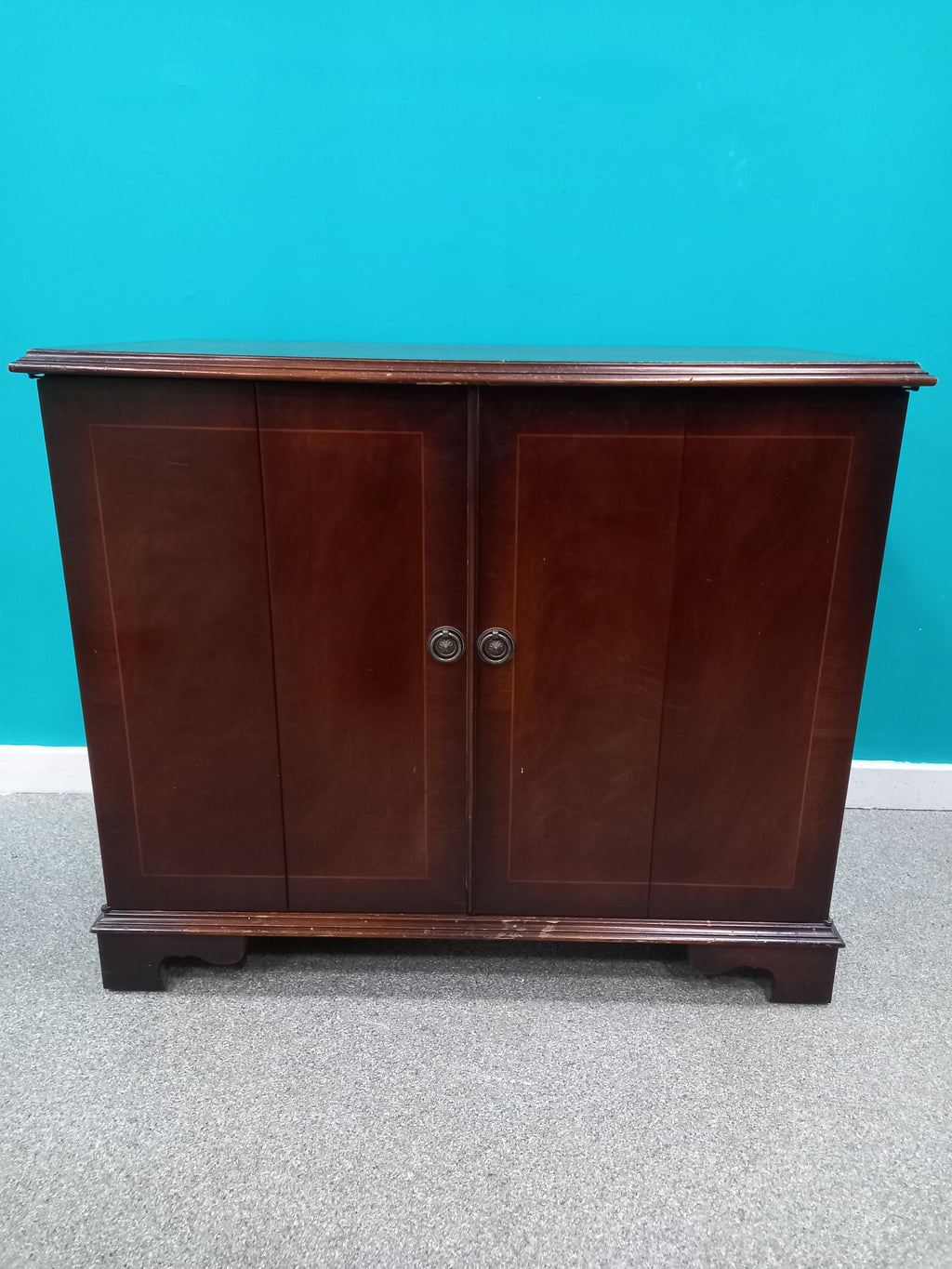 Cupboard (03062604