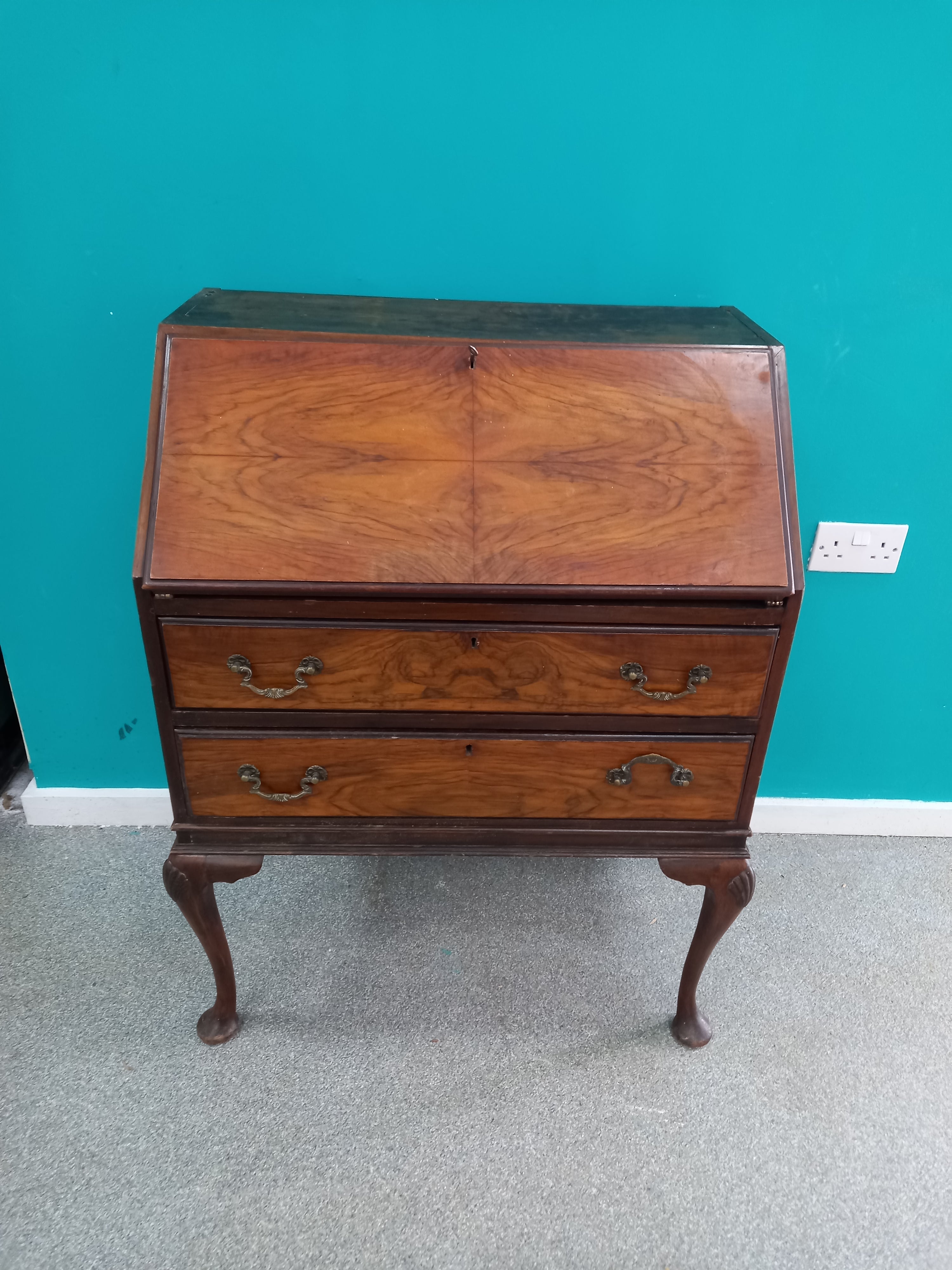 Bureau (18052610)