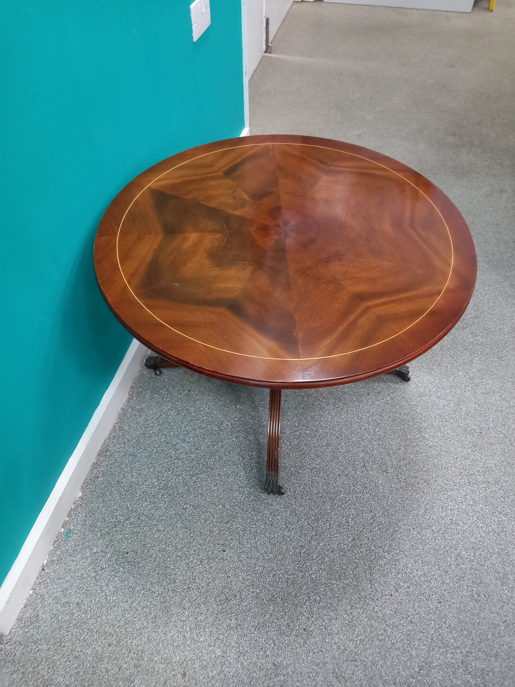 Round Coffee table (03062602)