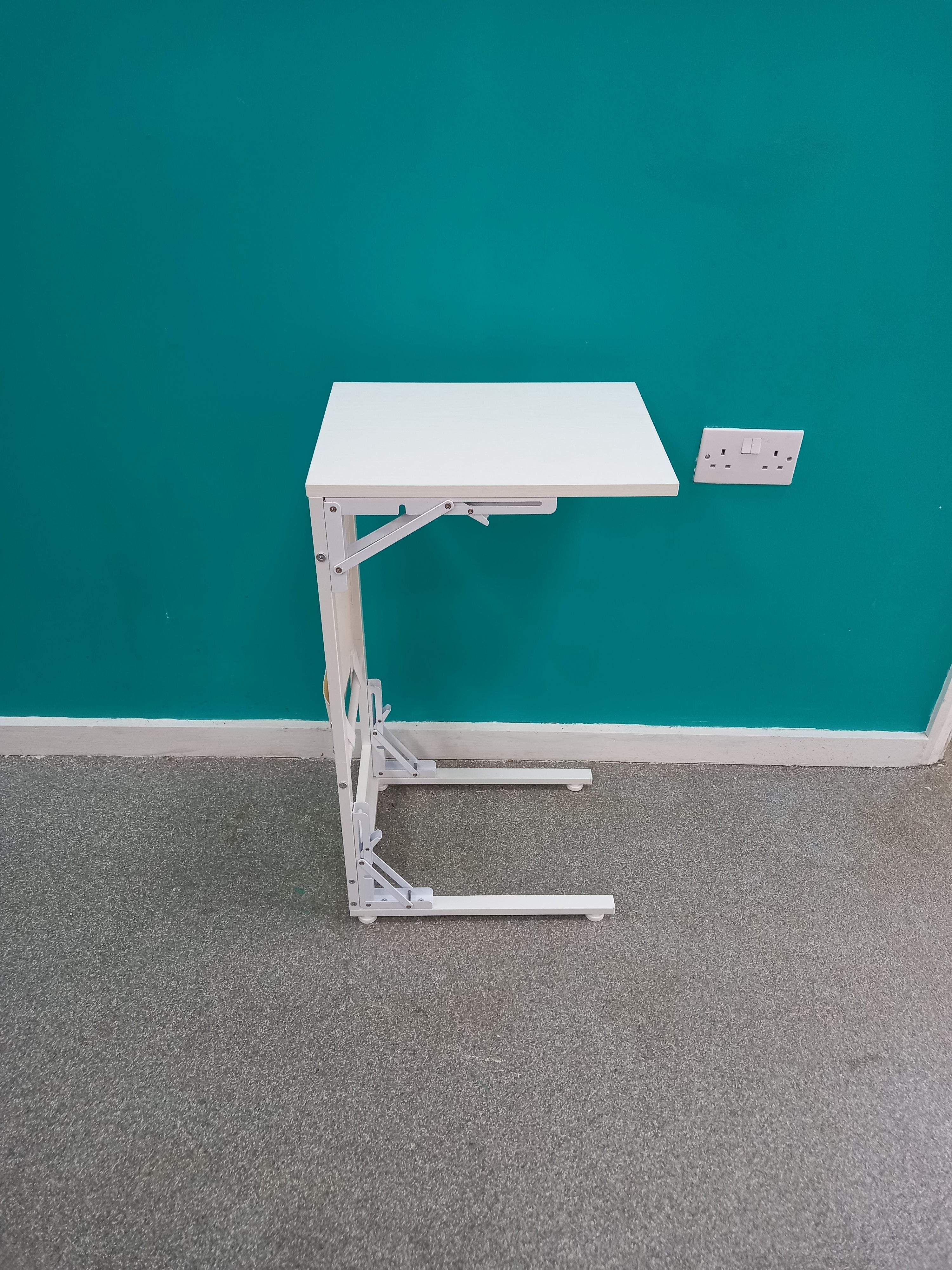 Folding Side Table (07052603)