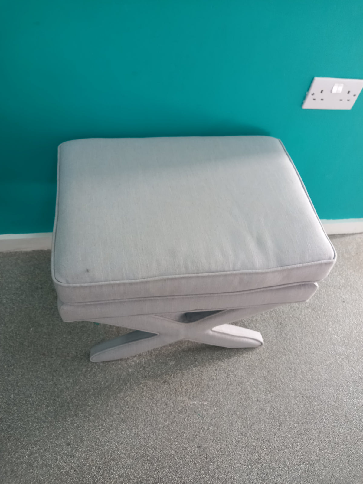 Footstool (25092603]
