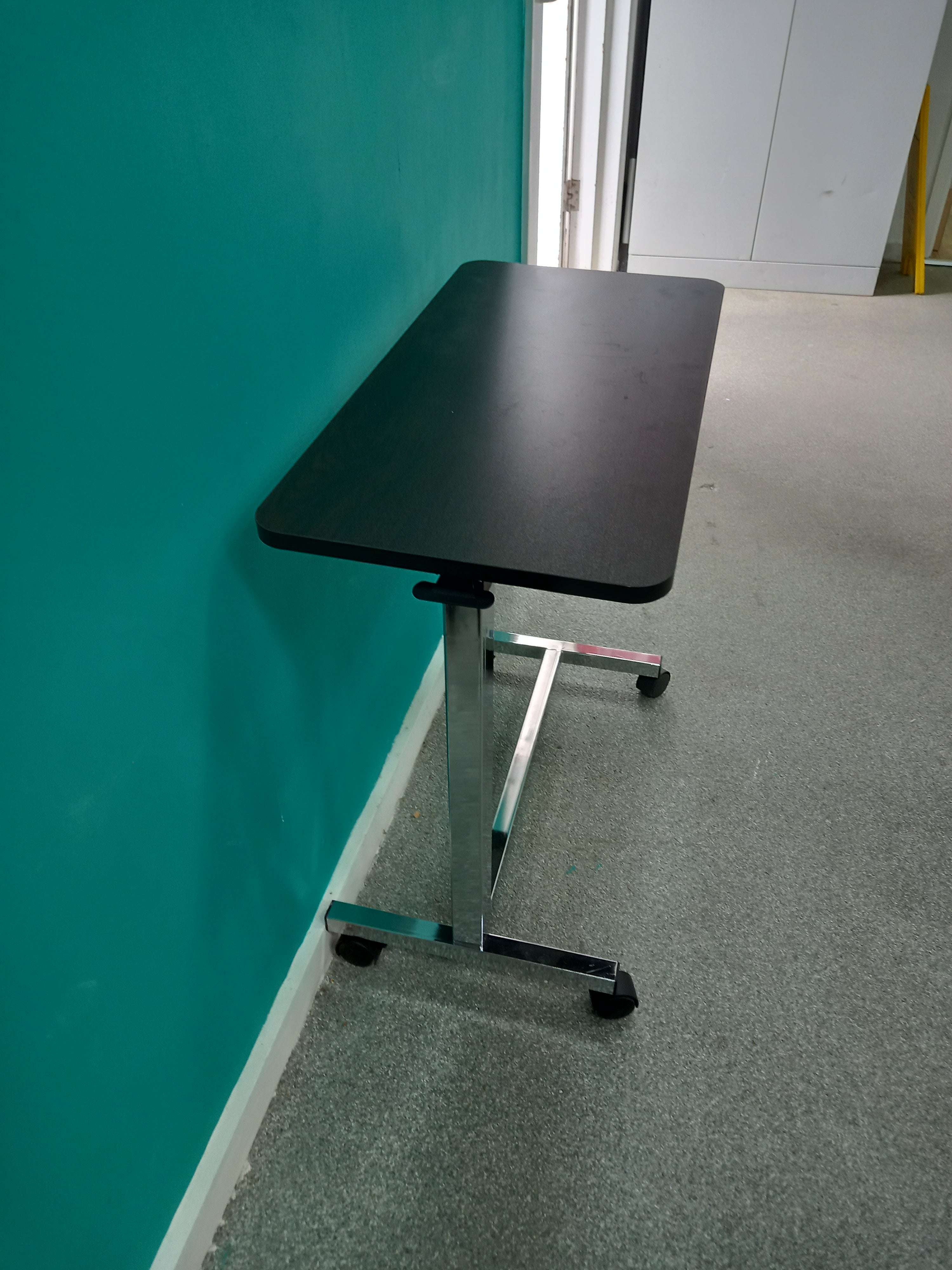 Overbed Table (07052604)