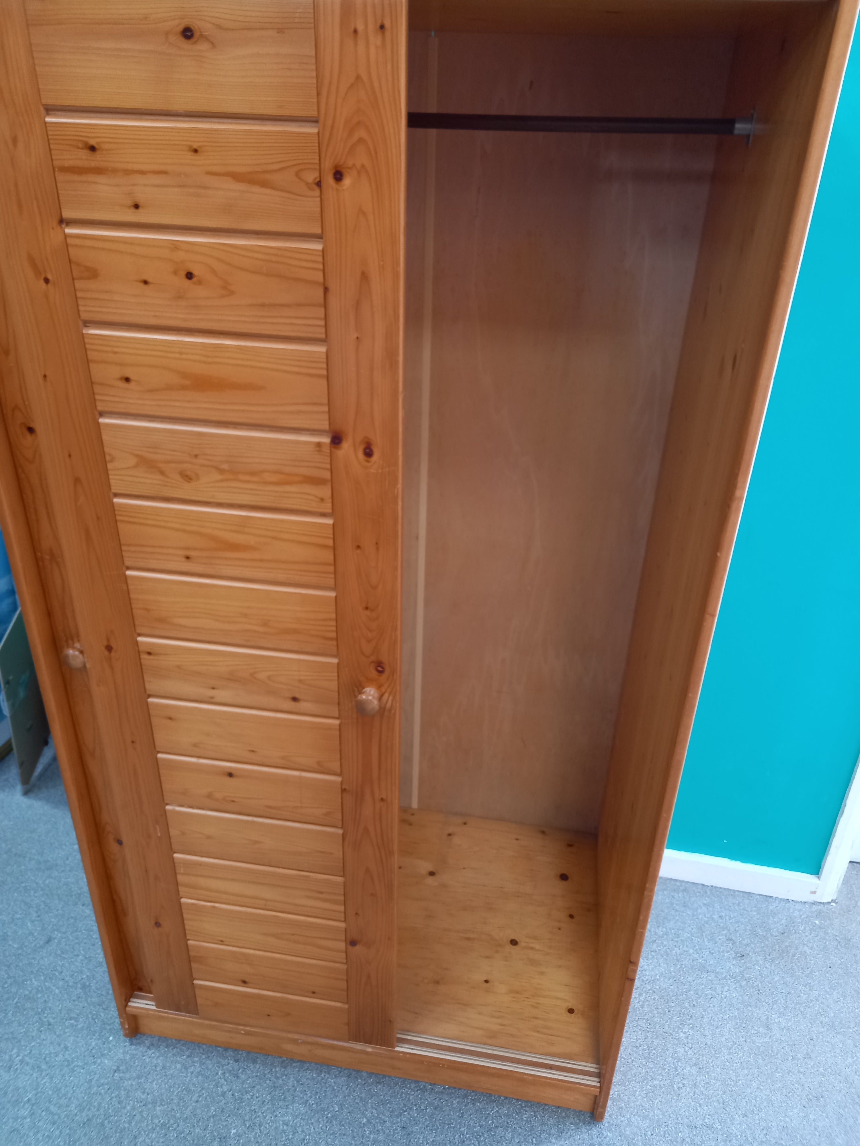 Wardrobe (10082603)