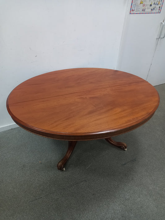Oval Tilt Top Table (201001)