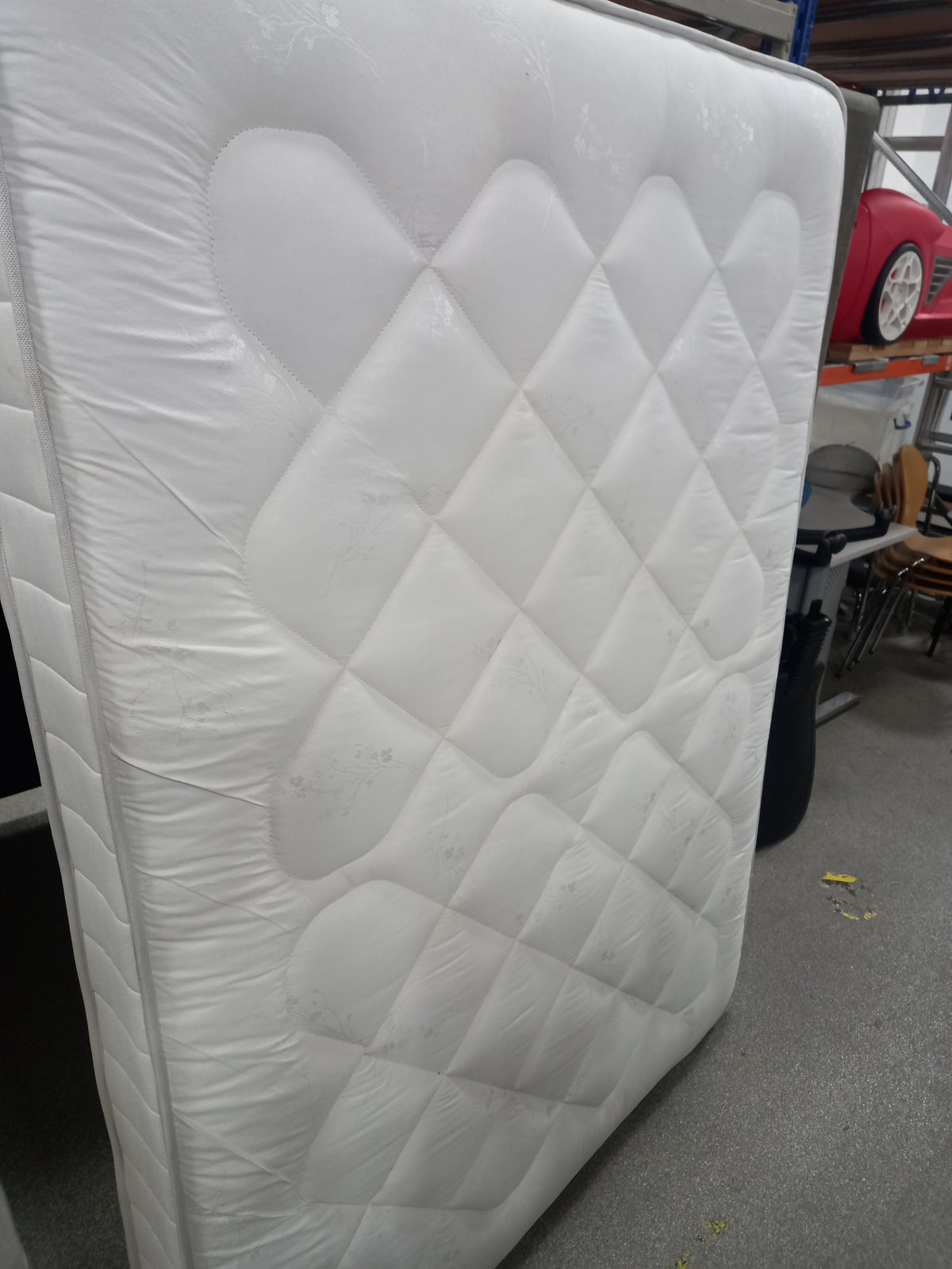 Double divan bed and Mattress (28092601)