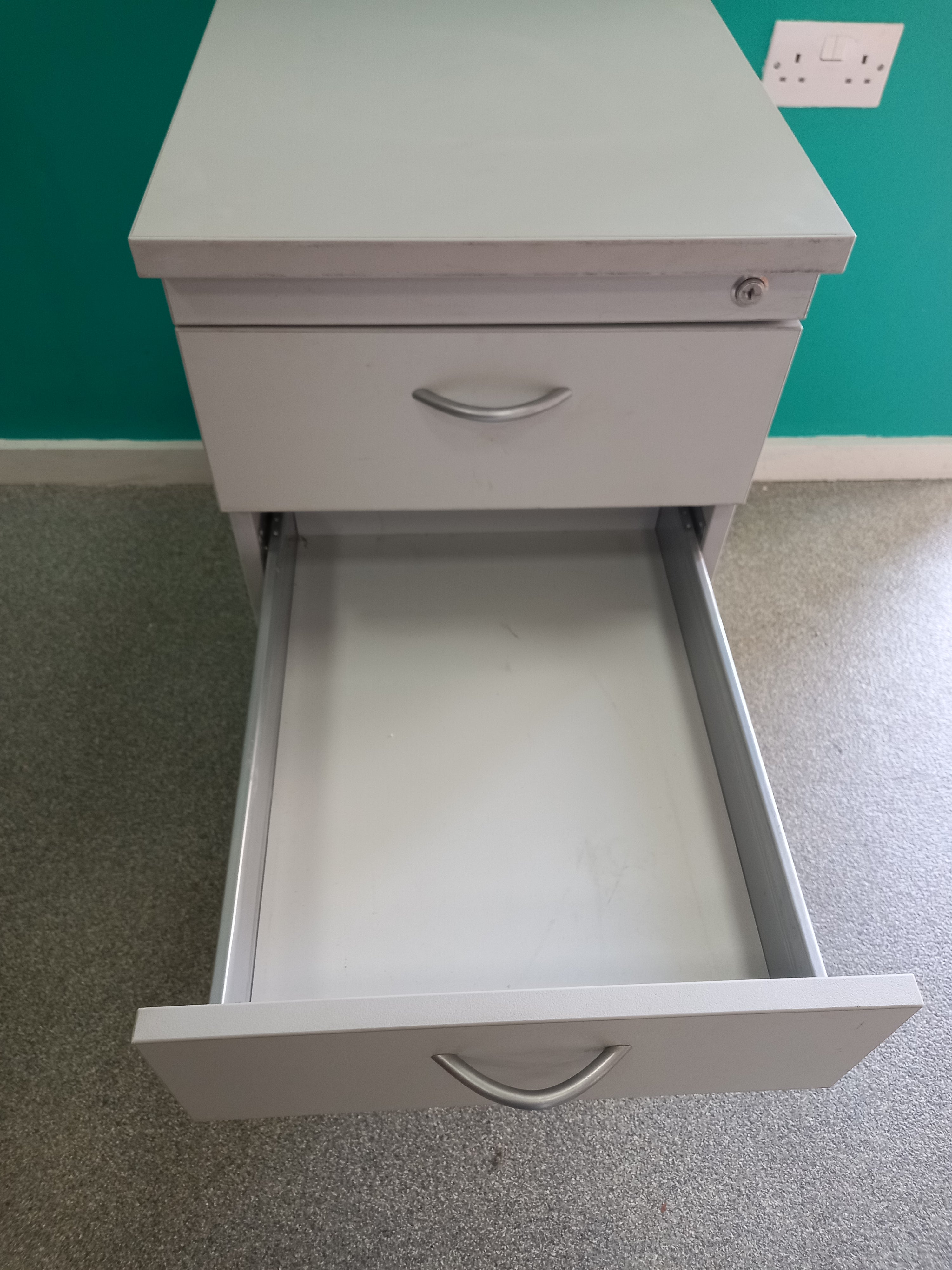 Filing Cabinet (01072603)