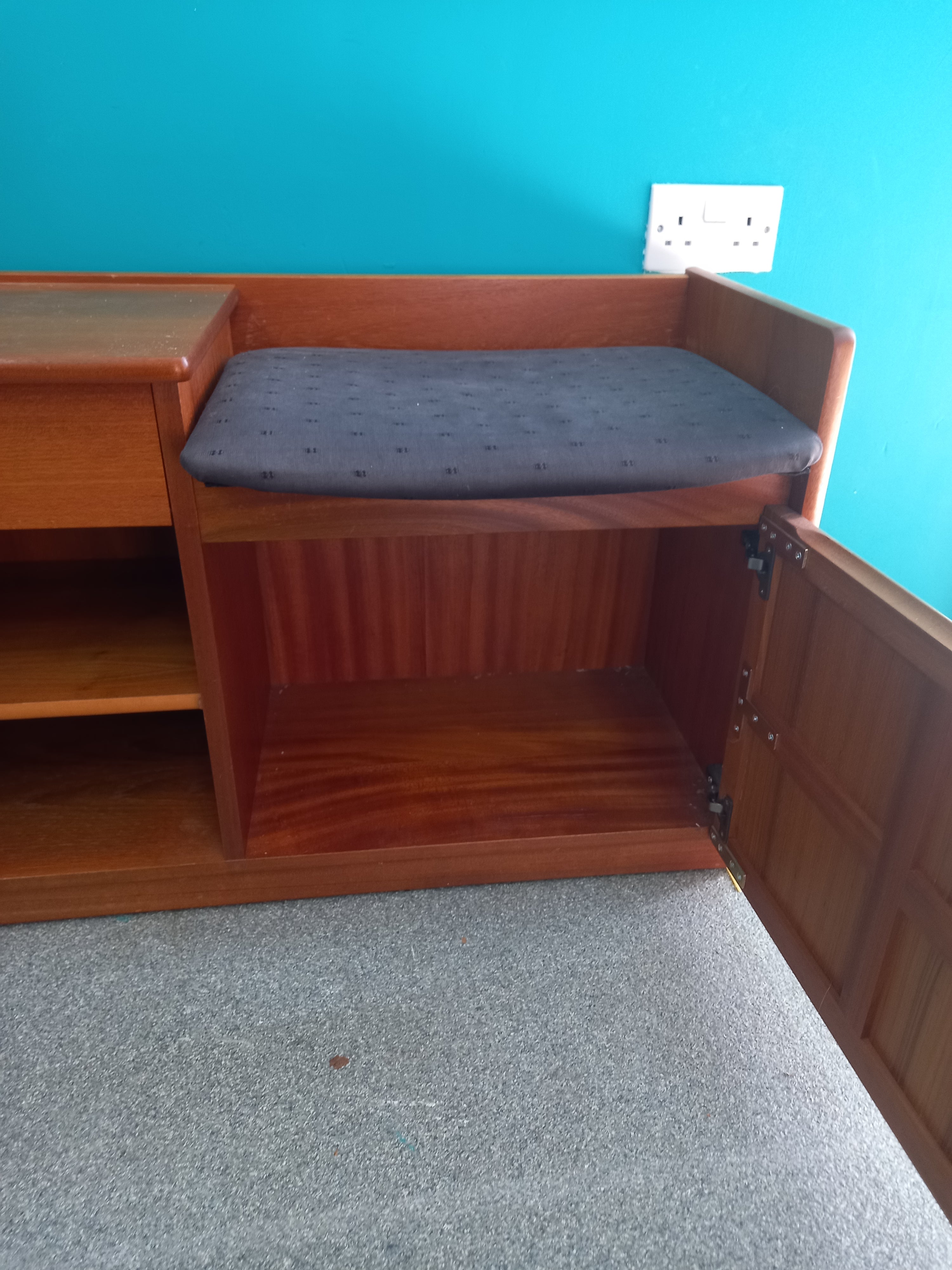Nathan Teak telephone bench 26062602