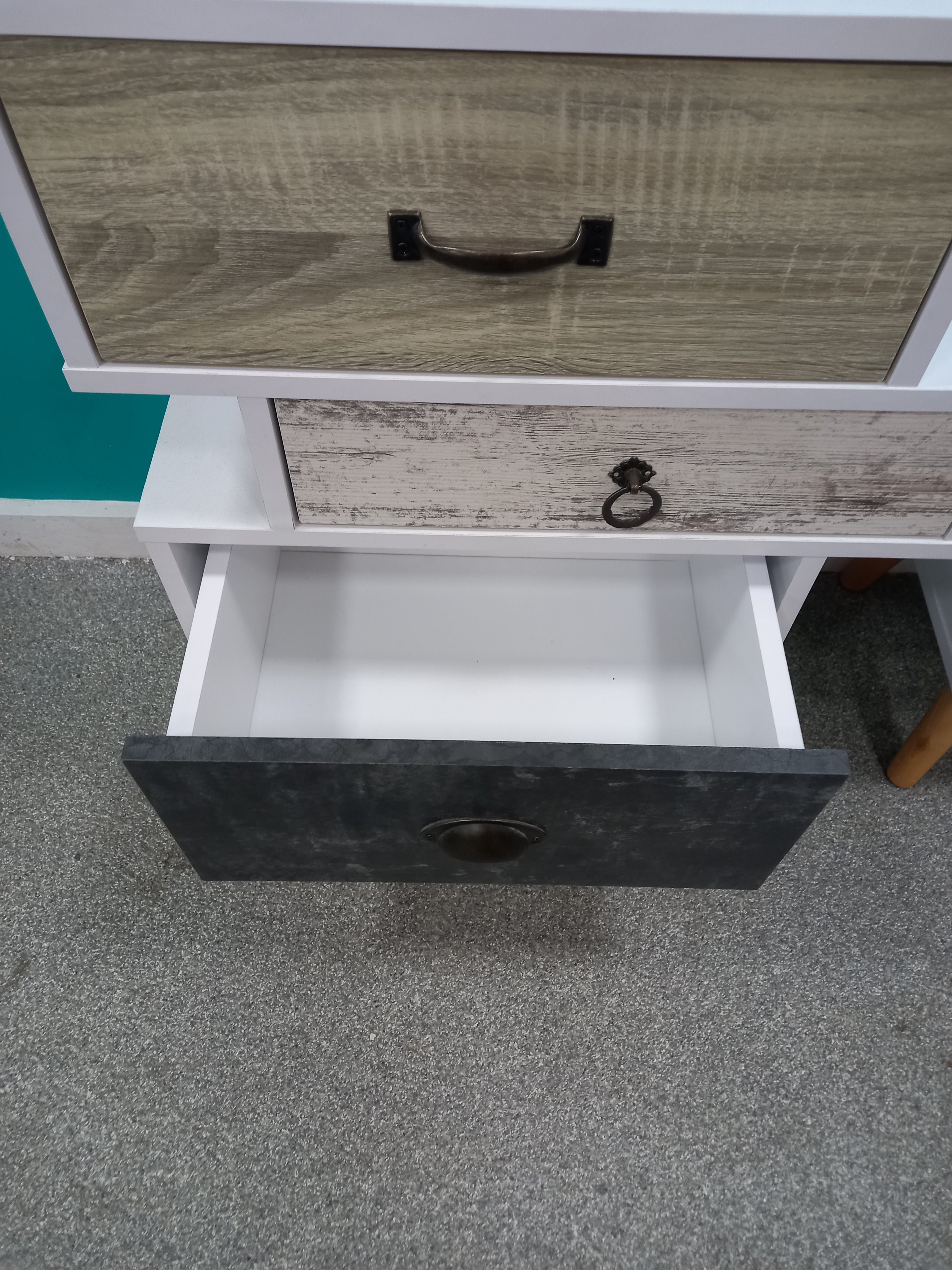 Odd side drawers (08092602)
