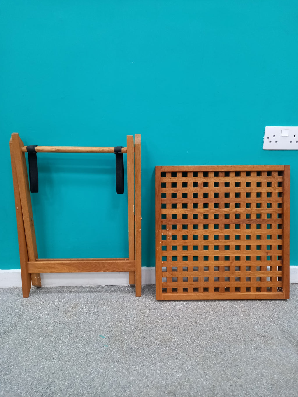 Collapsible Coffee Table (11082604)