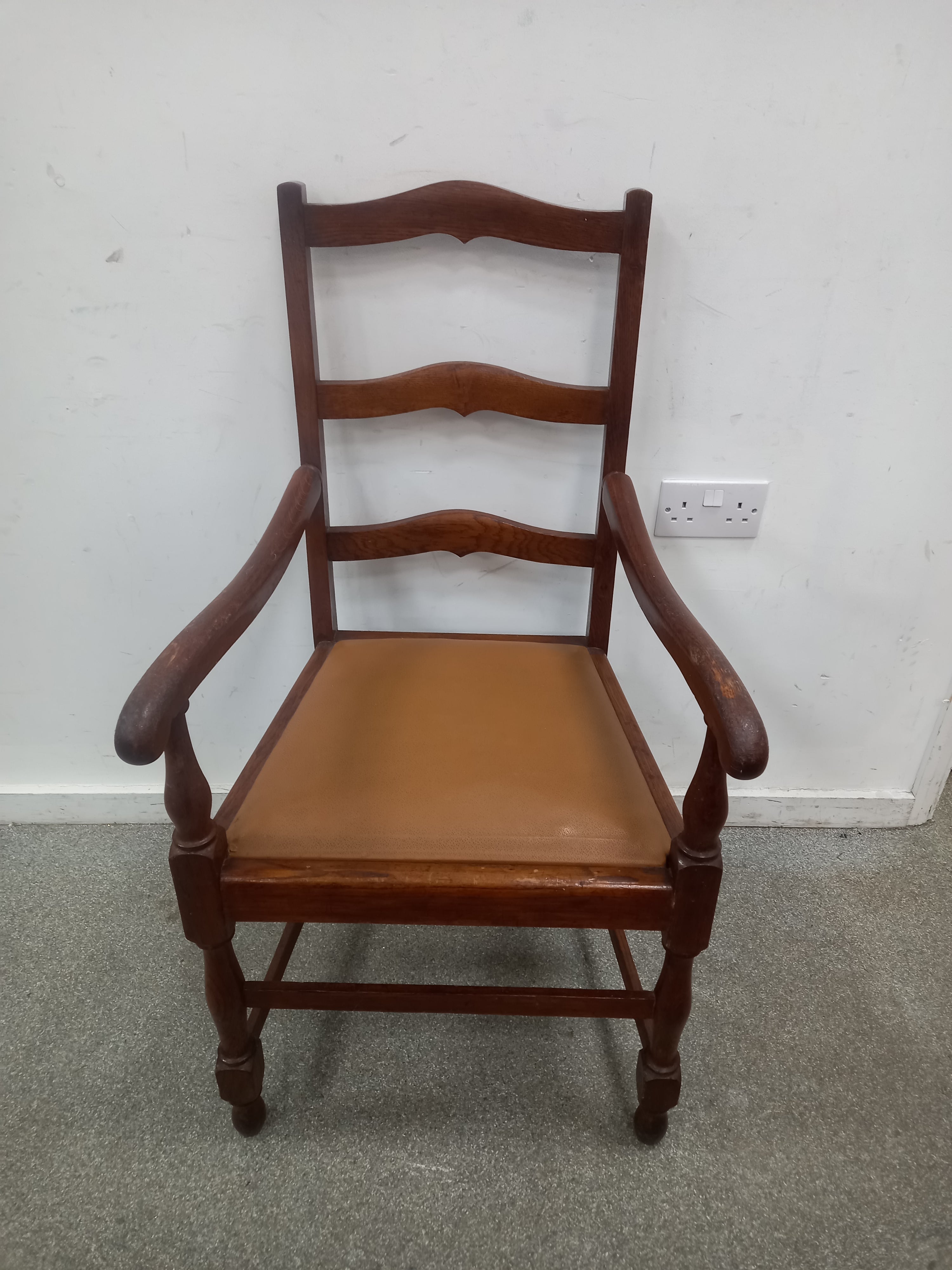 Farmhouse Chair 20022603
