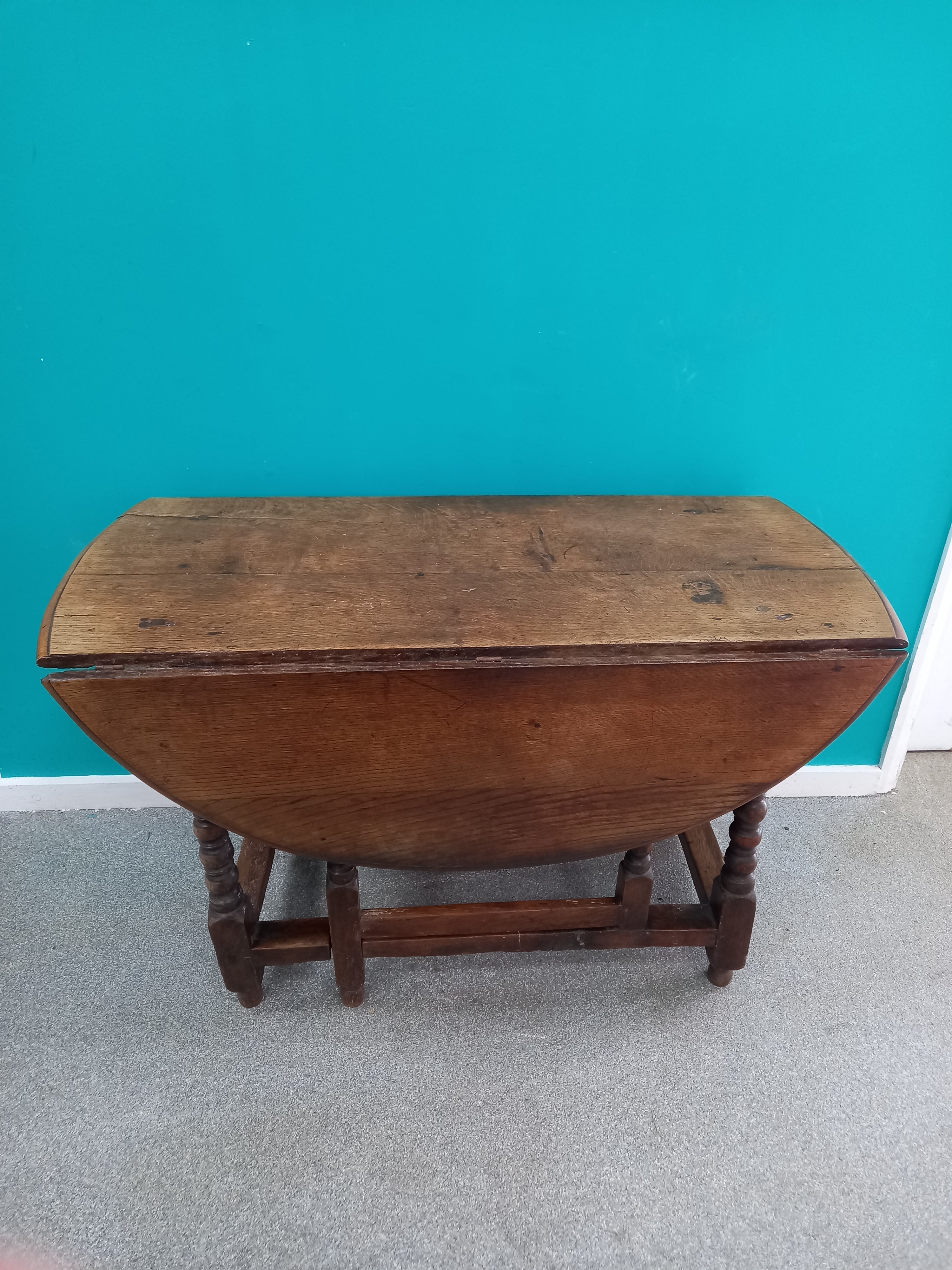 Large Dropleaf Table (18052607)