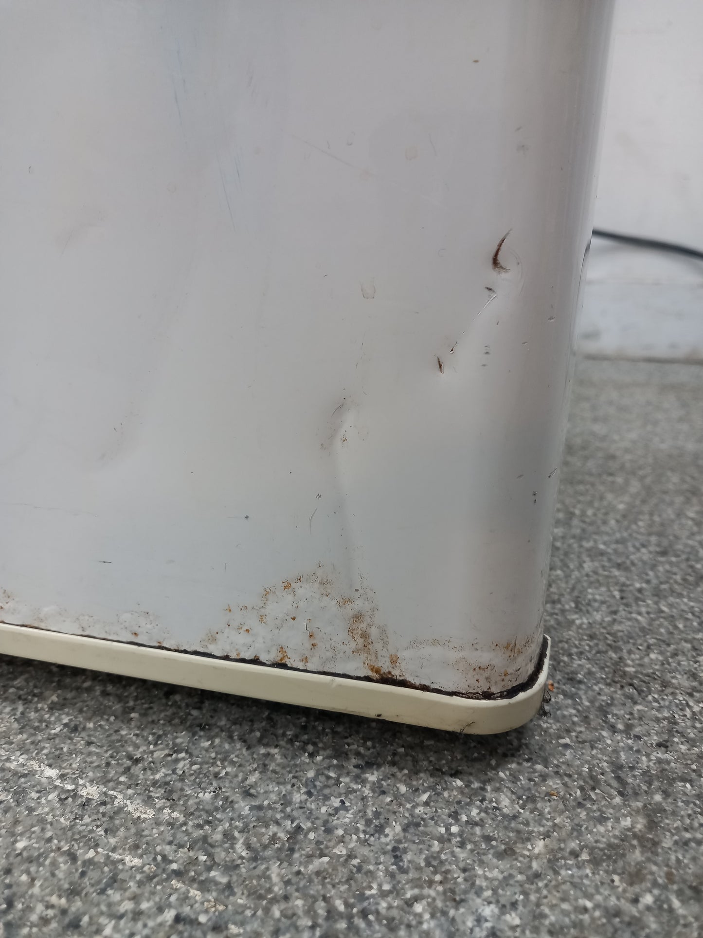 Garage Fridge (08122502)