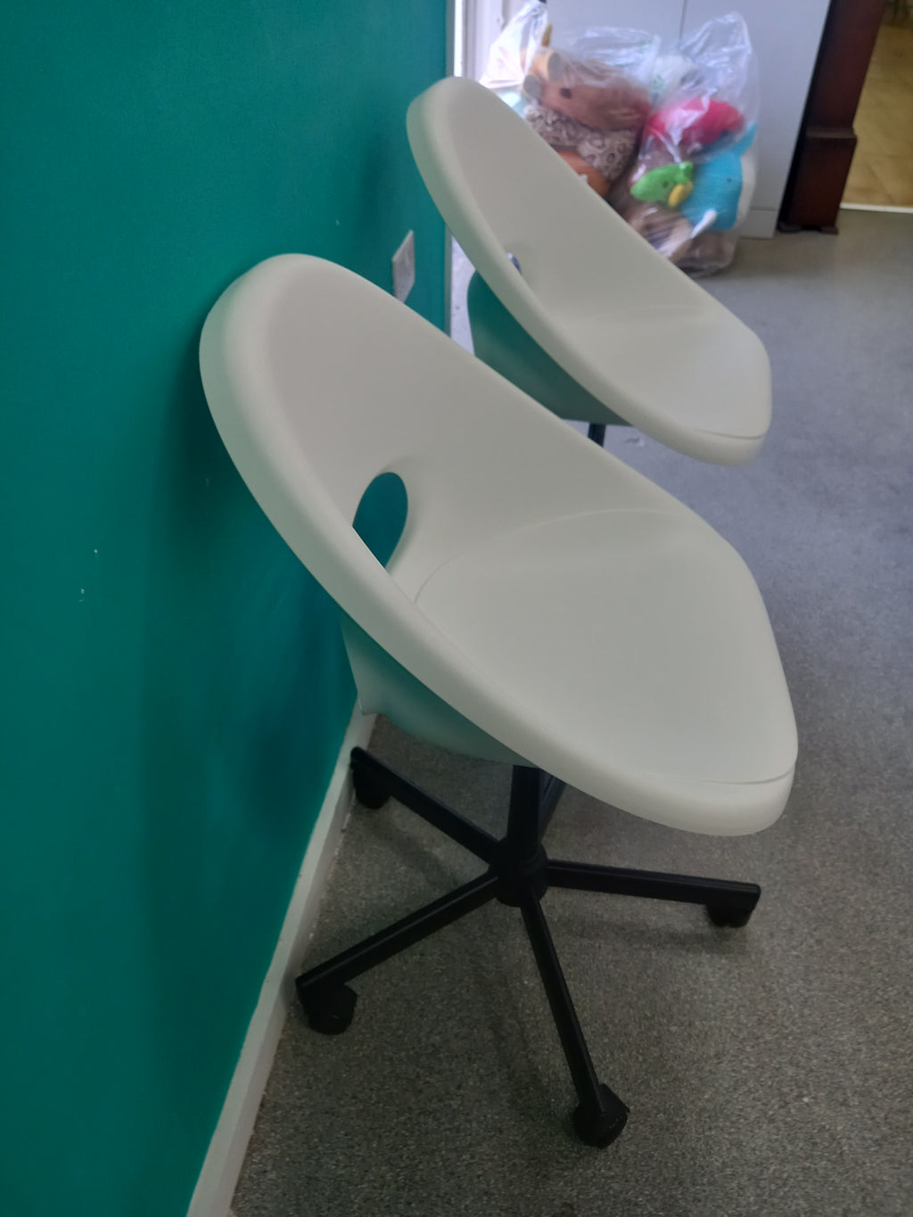 Swivle Chairs (22092604)