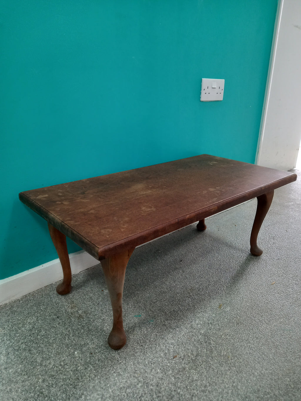 Small Coffee Table (18052613)