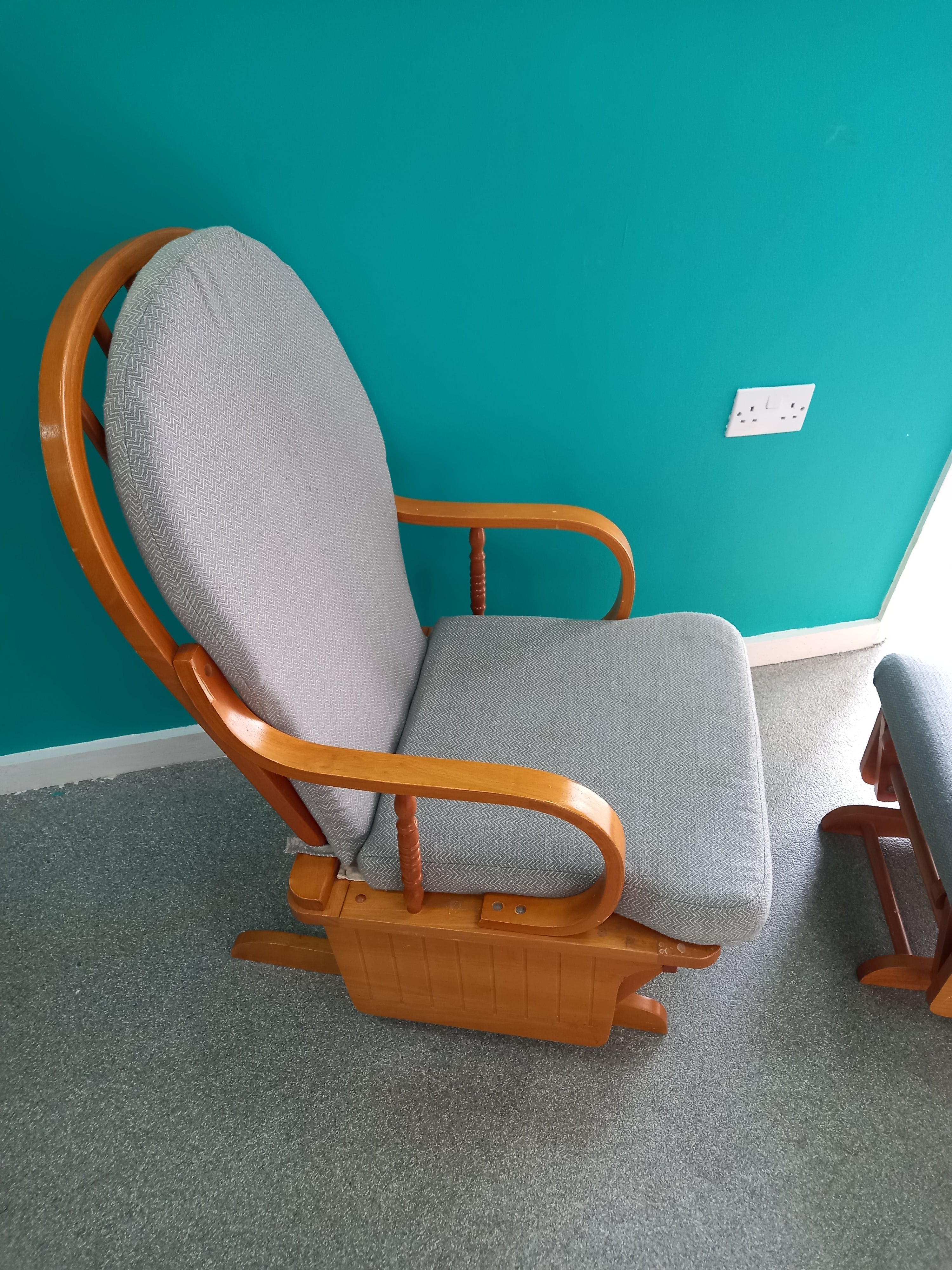 Rocking Chair with Stool (10042602)