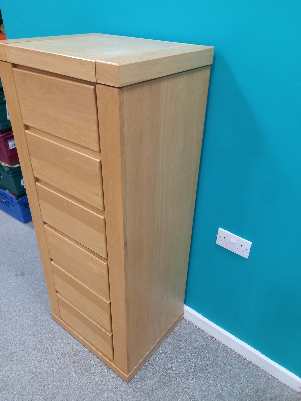 Chest of drawers (16092604)