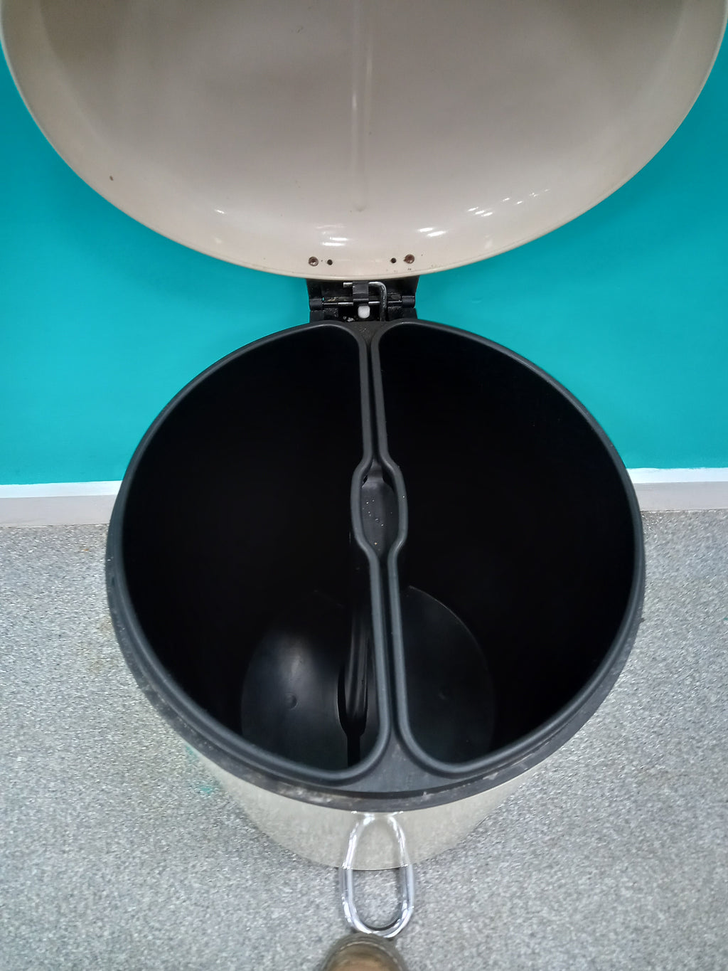 Reclining and genral waste Bin(19052606)