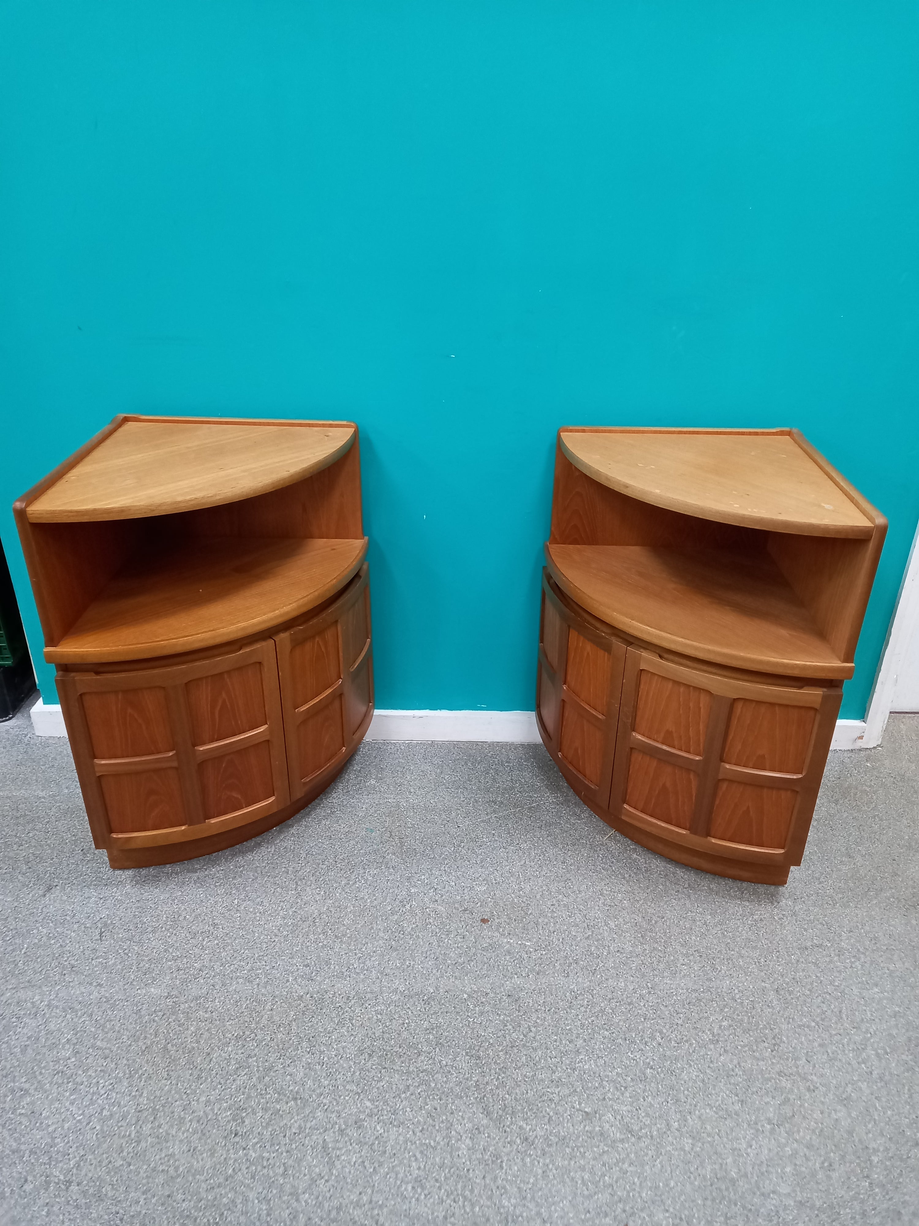 Parker Knoll Bedside Tables (29062604)