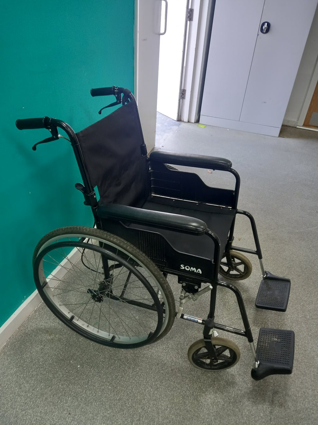 Wheelchair (08072610)
