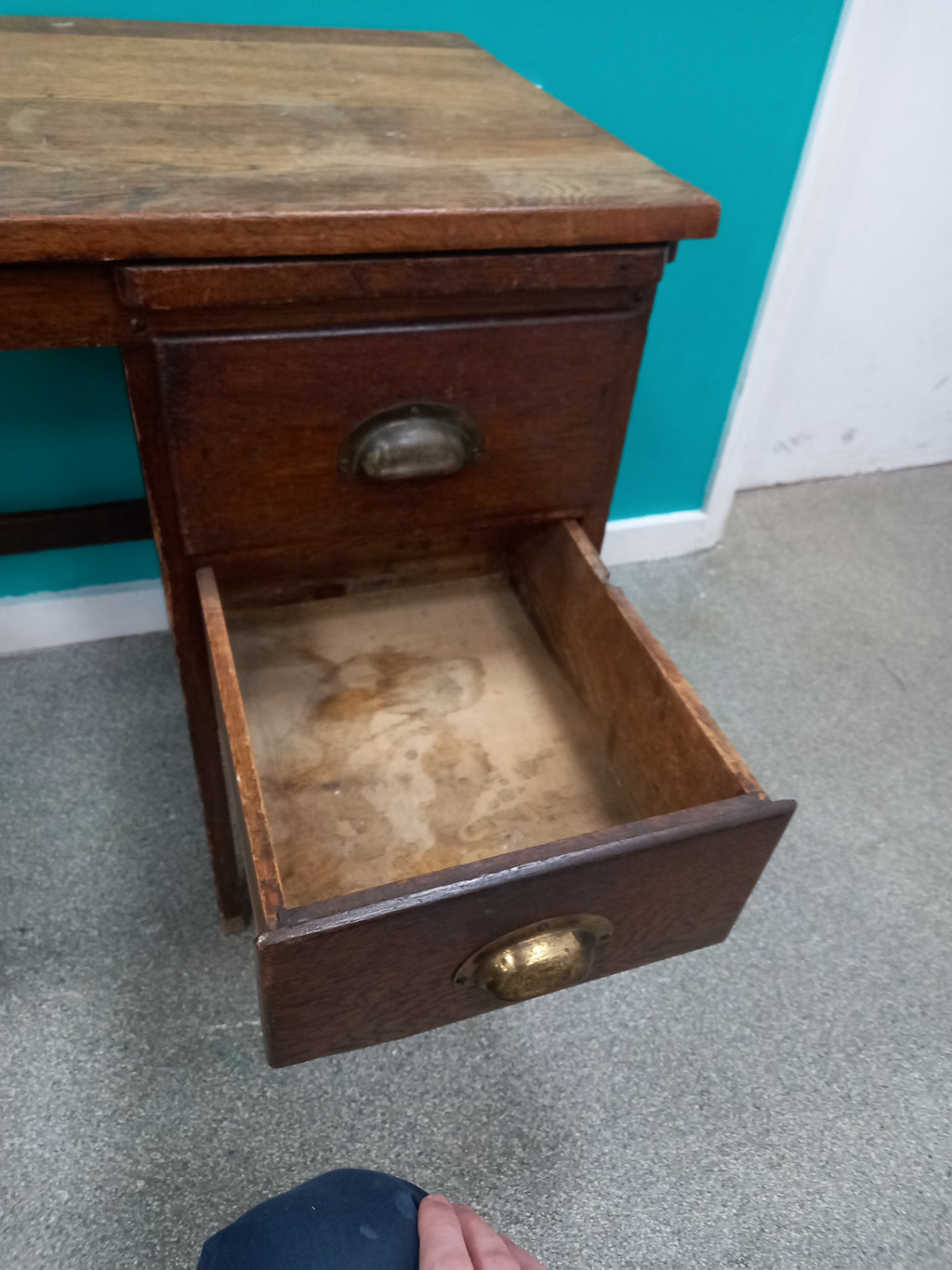 Antique Kids Desk (16042601)