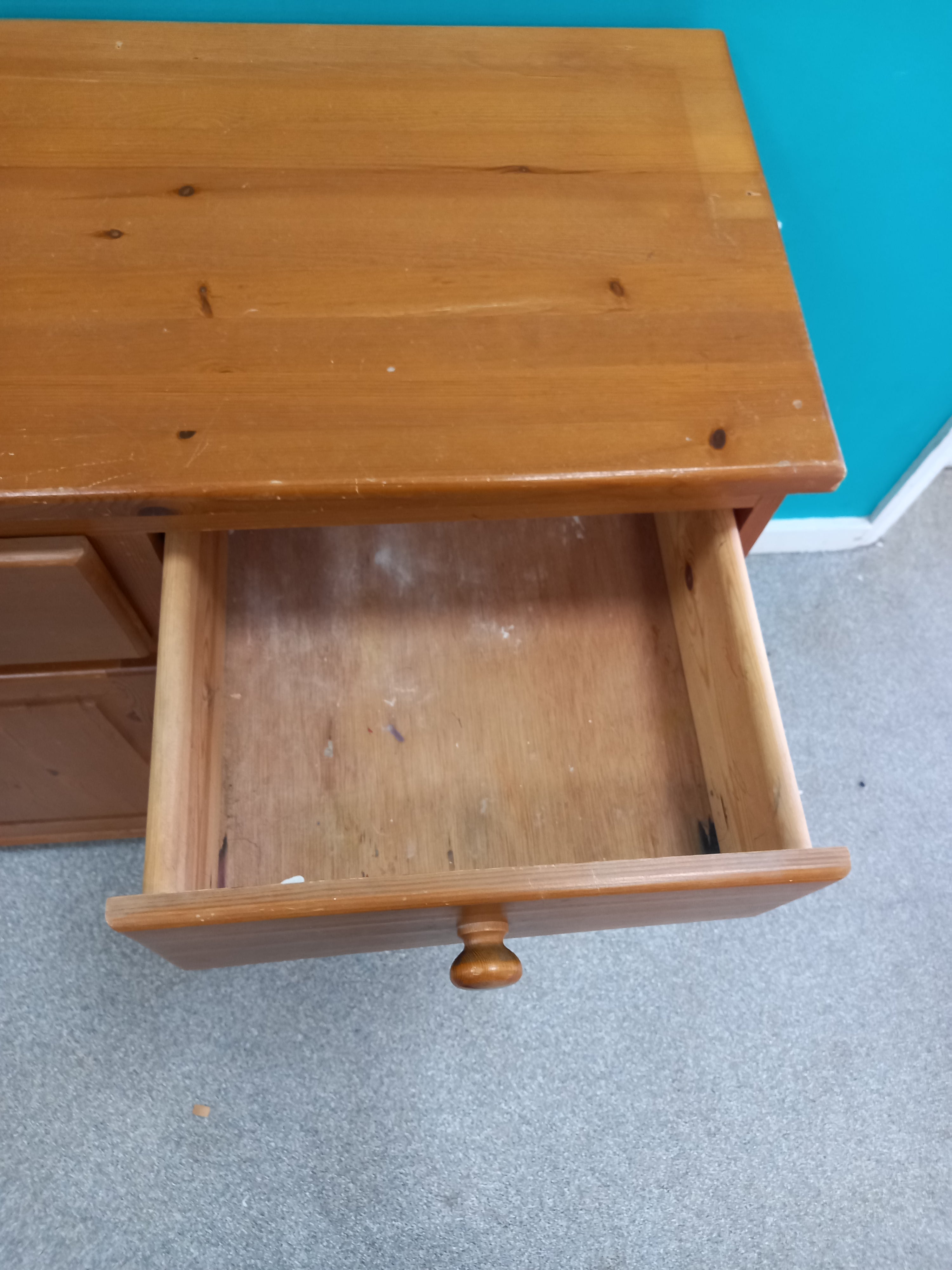 Pine Sideboard Cabinet (10082602)