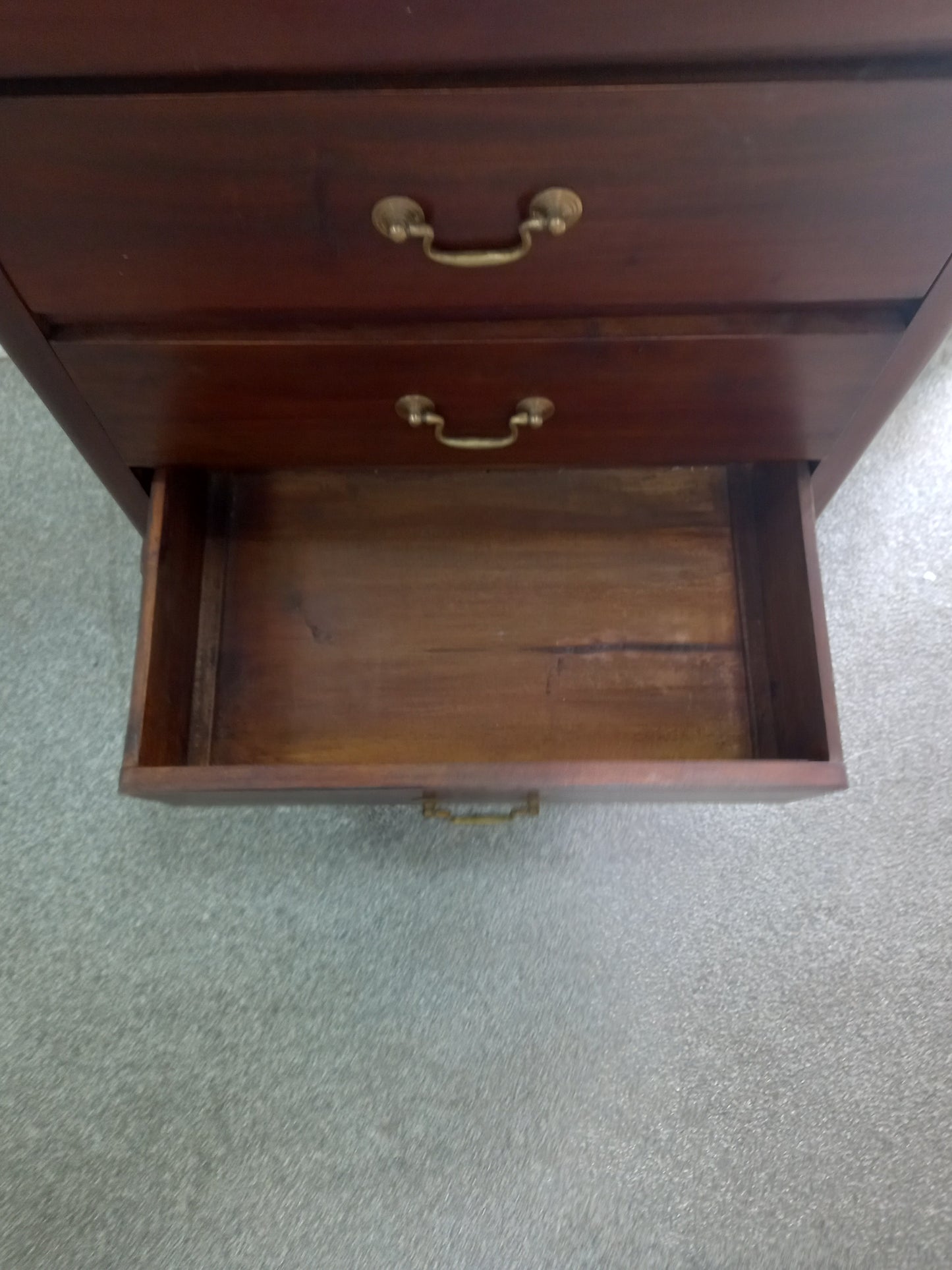 Chest Of Drawers (200801)