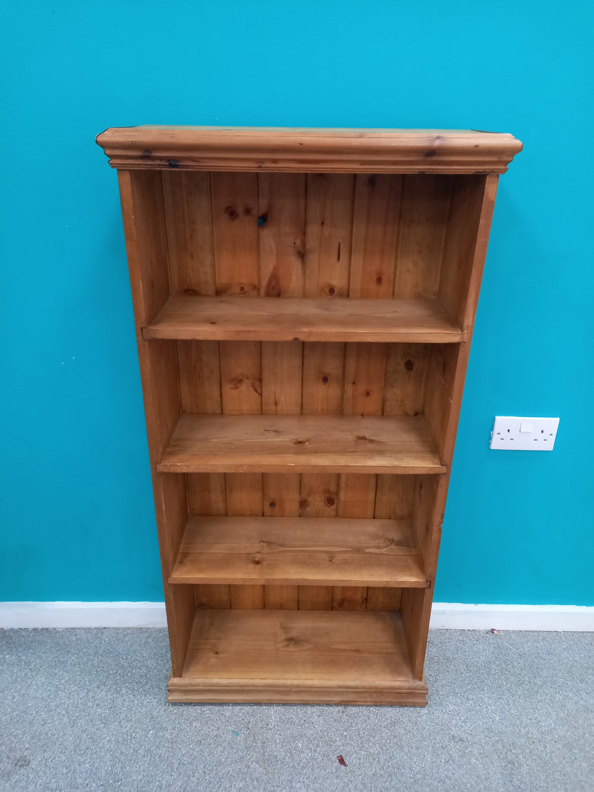 Wood bookshelf (15092601)