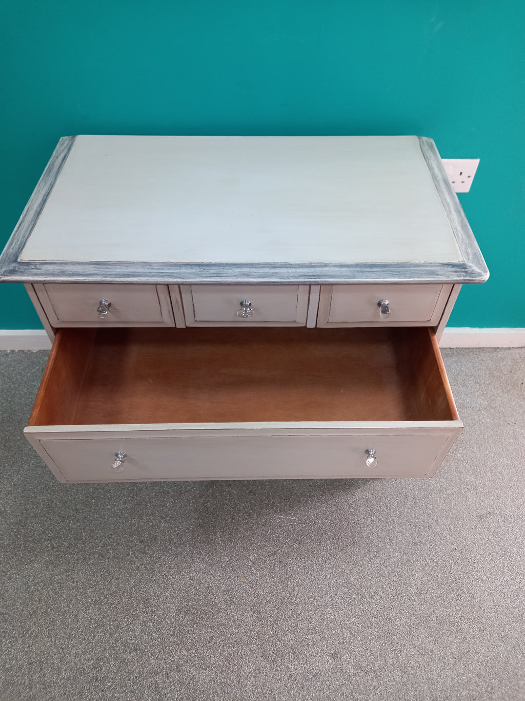 Chest Of Drawers (18052608)
