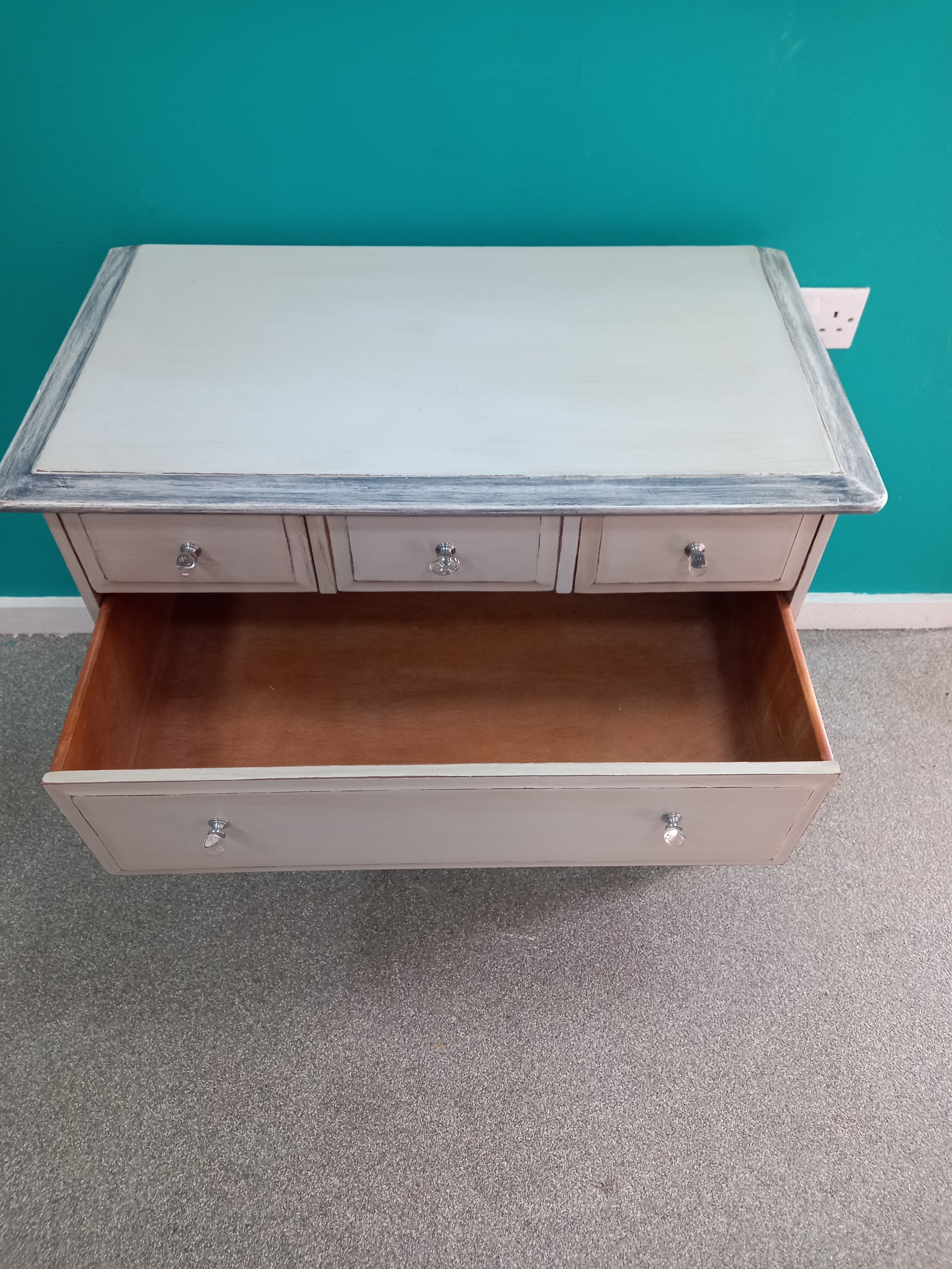 Chest Of Drawers (18052608)