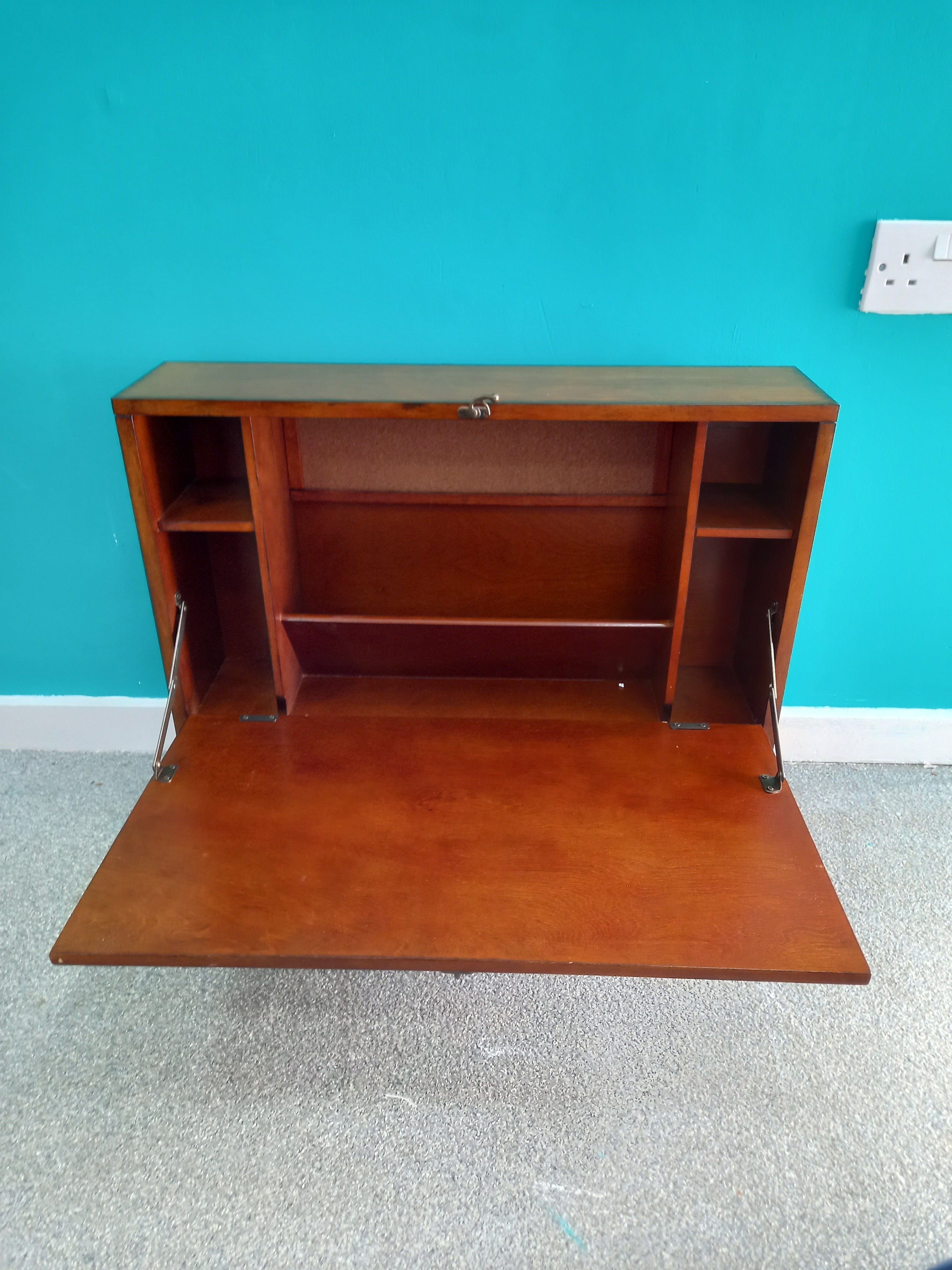 Wall Mounted Desk (07042602)