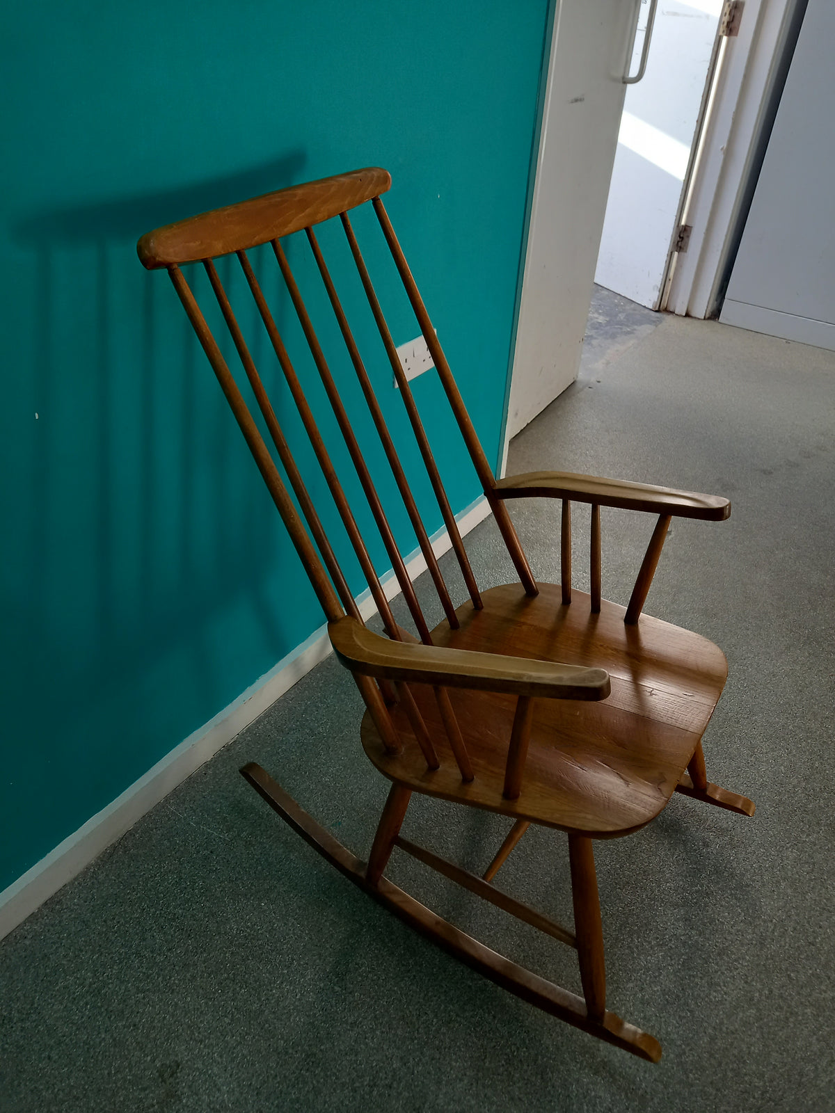 Rocking Chair 19102604